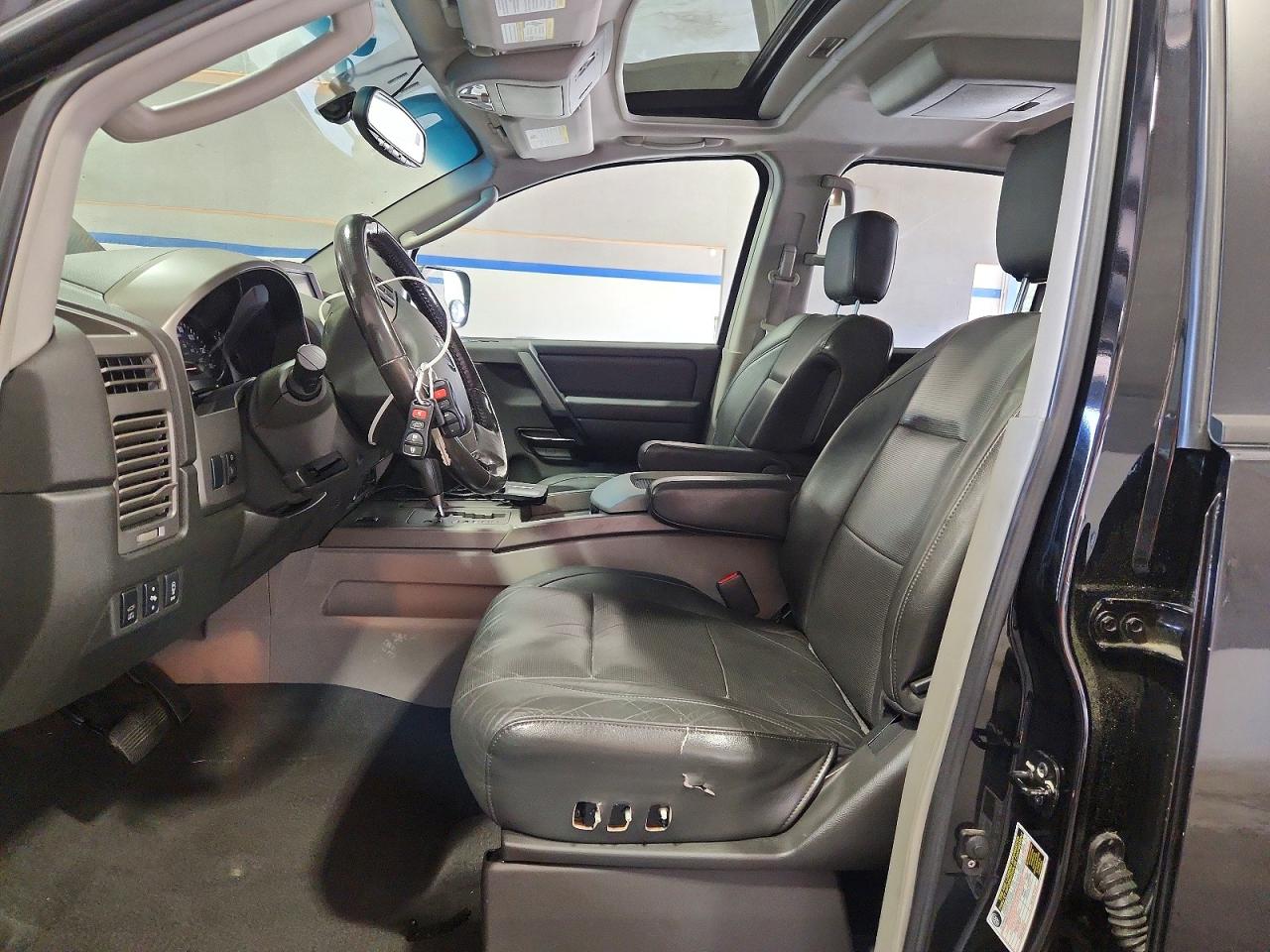 2004 Nissan Armada Se Black vin: 5N1AA08B44N745569
