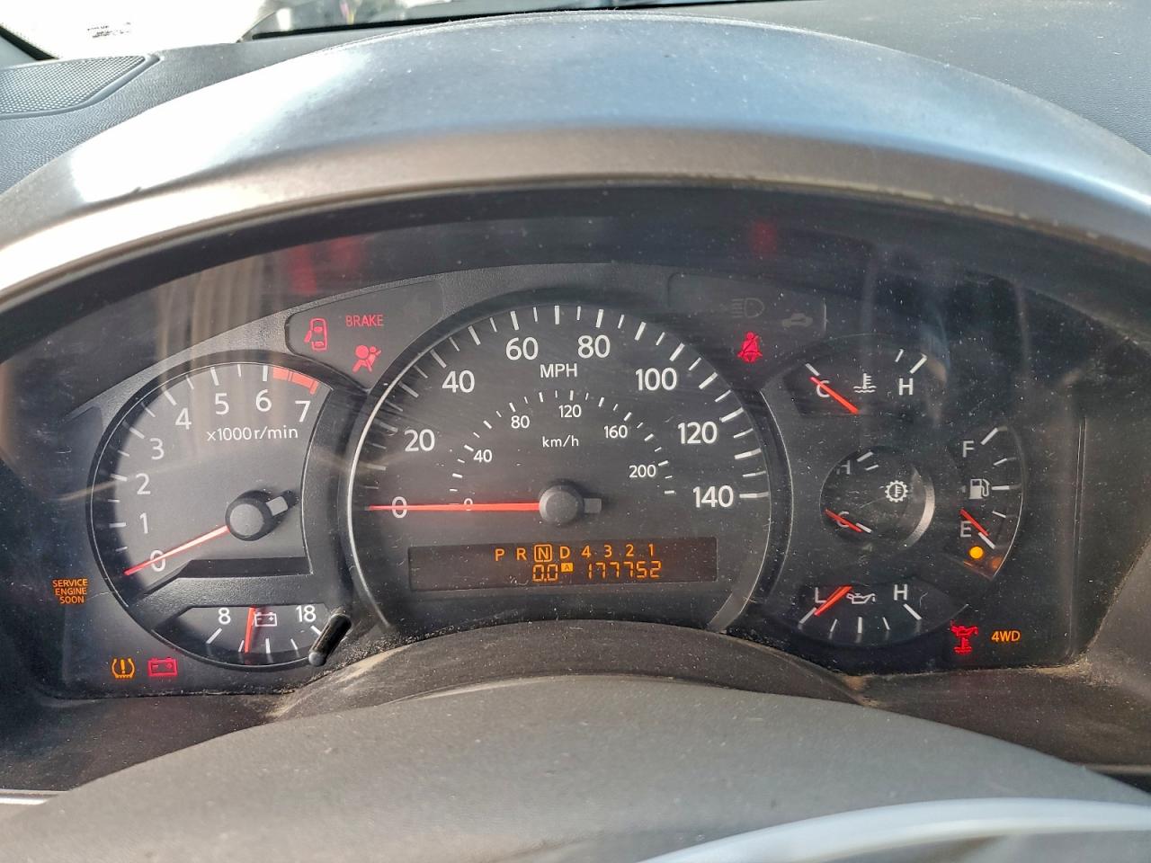 2004 Nissan Armada Se Gray vin: 5N1AA08B64N710838
