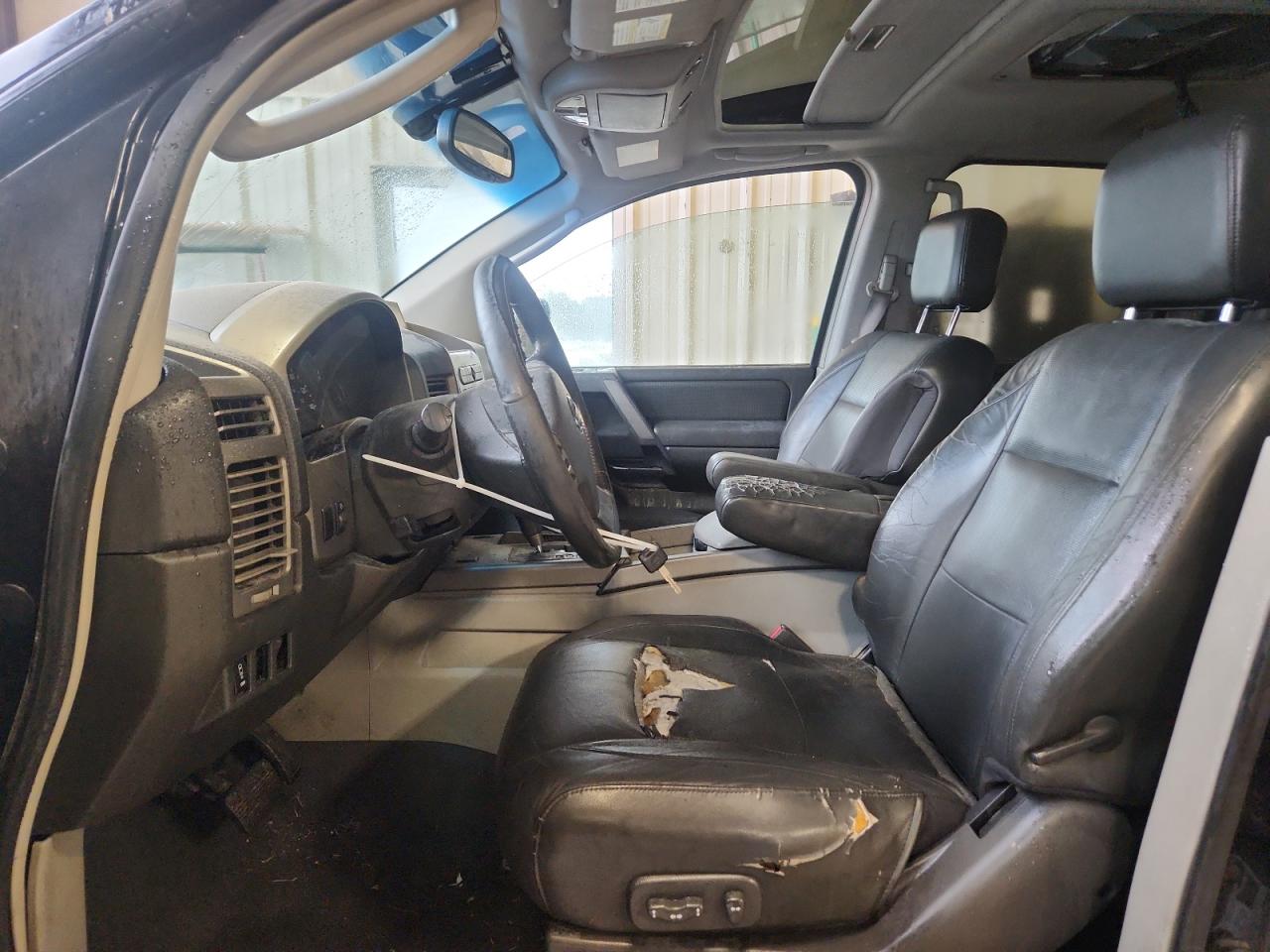 2004 Nissan Armada Se Черный vin: 5N1AA08B84N732940