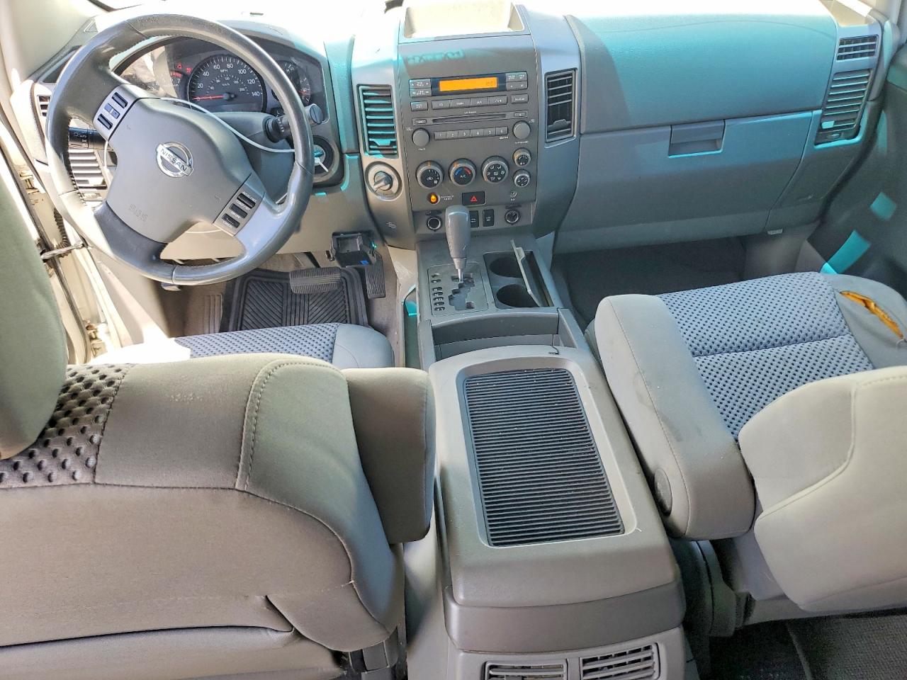 2004 Nissan Armada Se White vin: 5N1AA08B84N735353