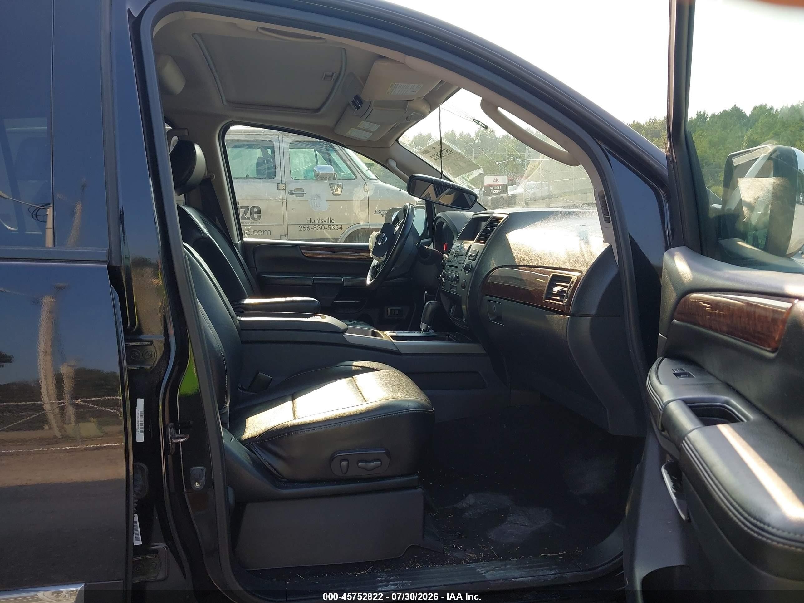 2011 Nissan Armada Platinum Черный vin: 5N1AA0NC2BN604350