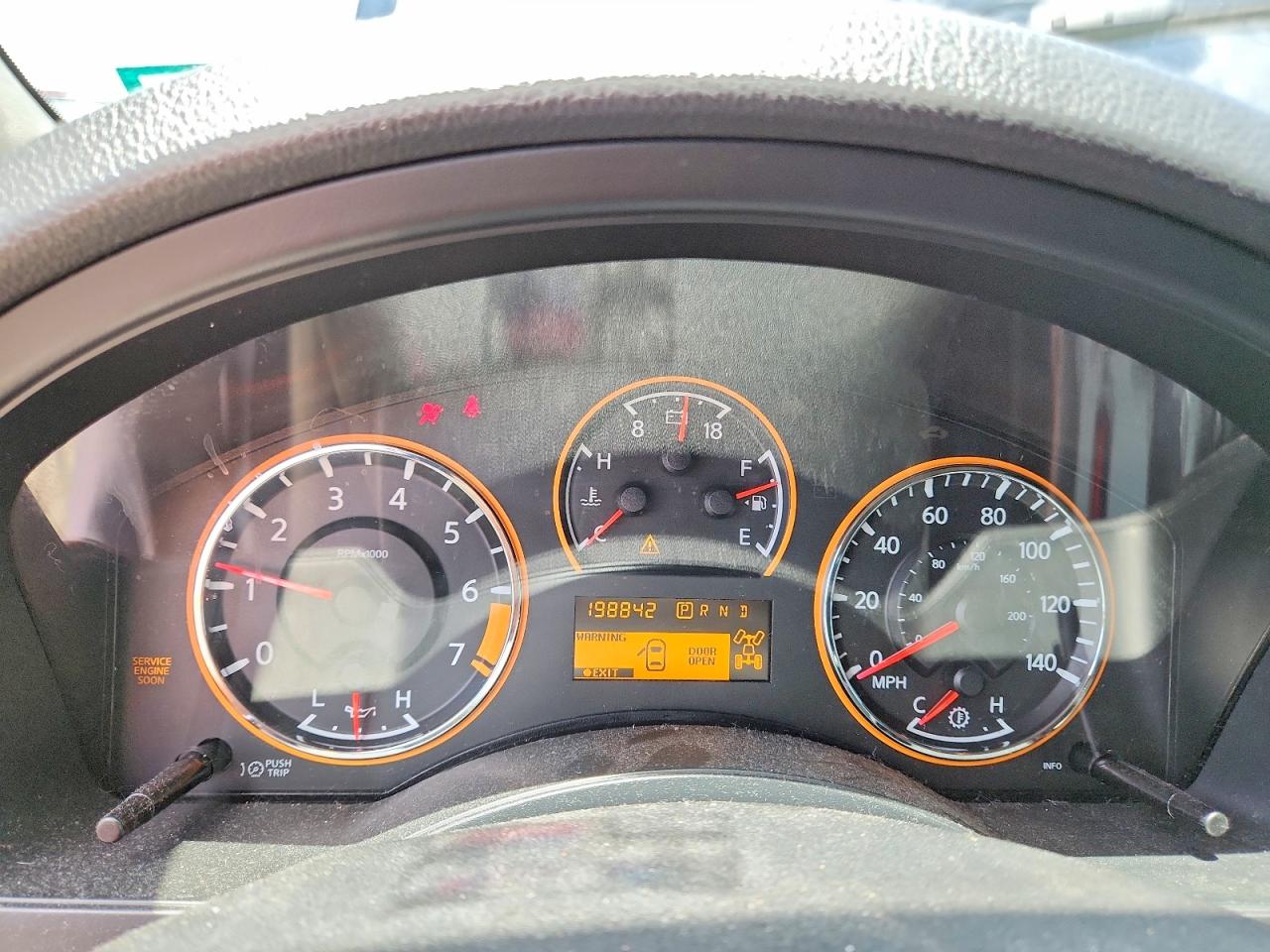 2011 Nissan Armada Sv Black vin: 5N1AA0NC2BN619348