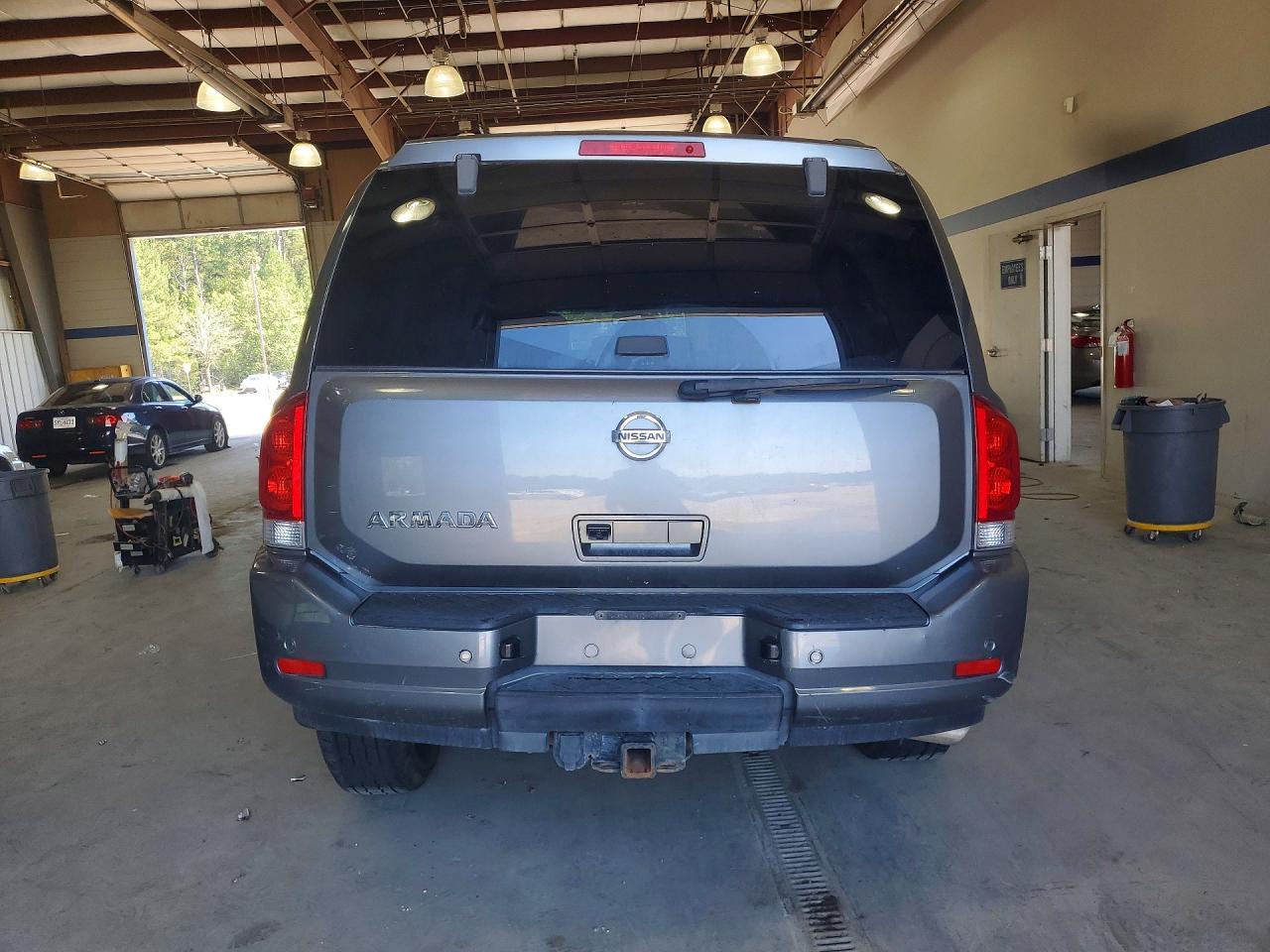 2015 Nissan Armada Sv Серый vin: 5N1AA0NC2FN600322
