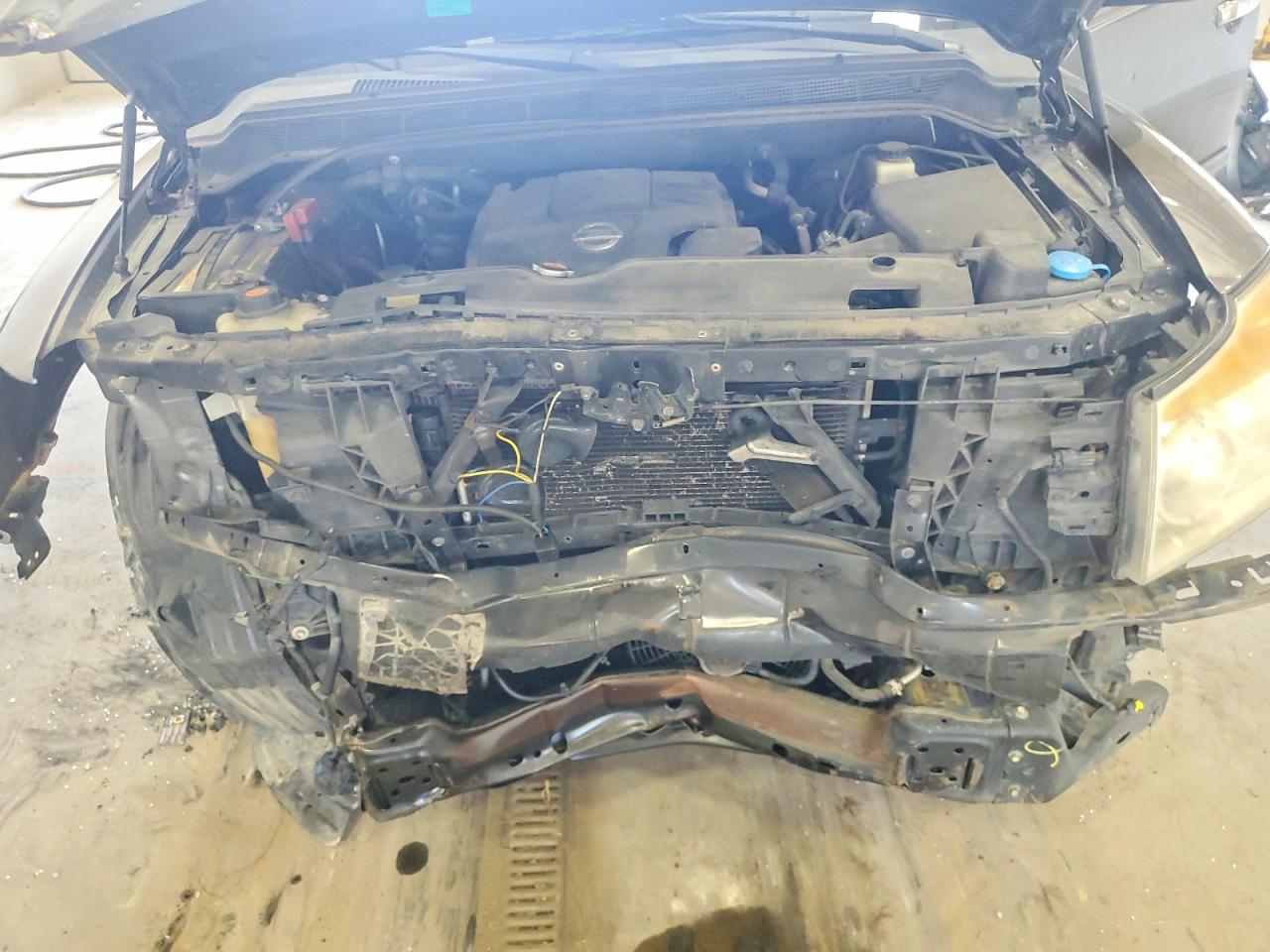 2015 Nissan Armada Sv Серый vin: 5N1AA0NC2FN600322