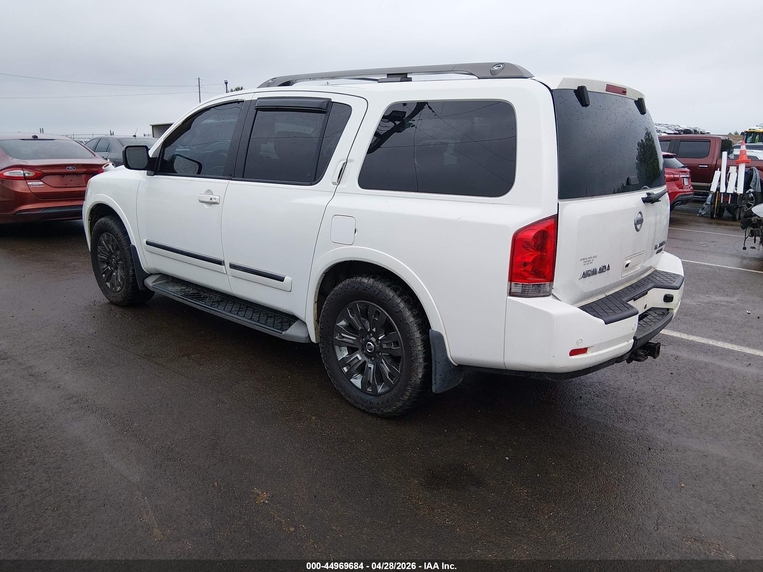 2015 Nissan Armada Platinum Белый vin: 5N1AA0NC2FN617606