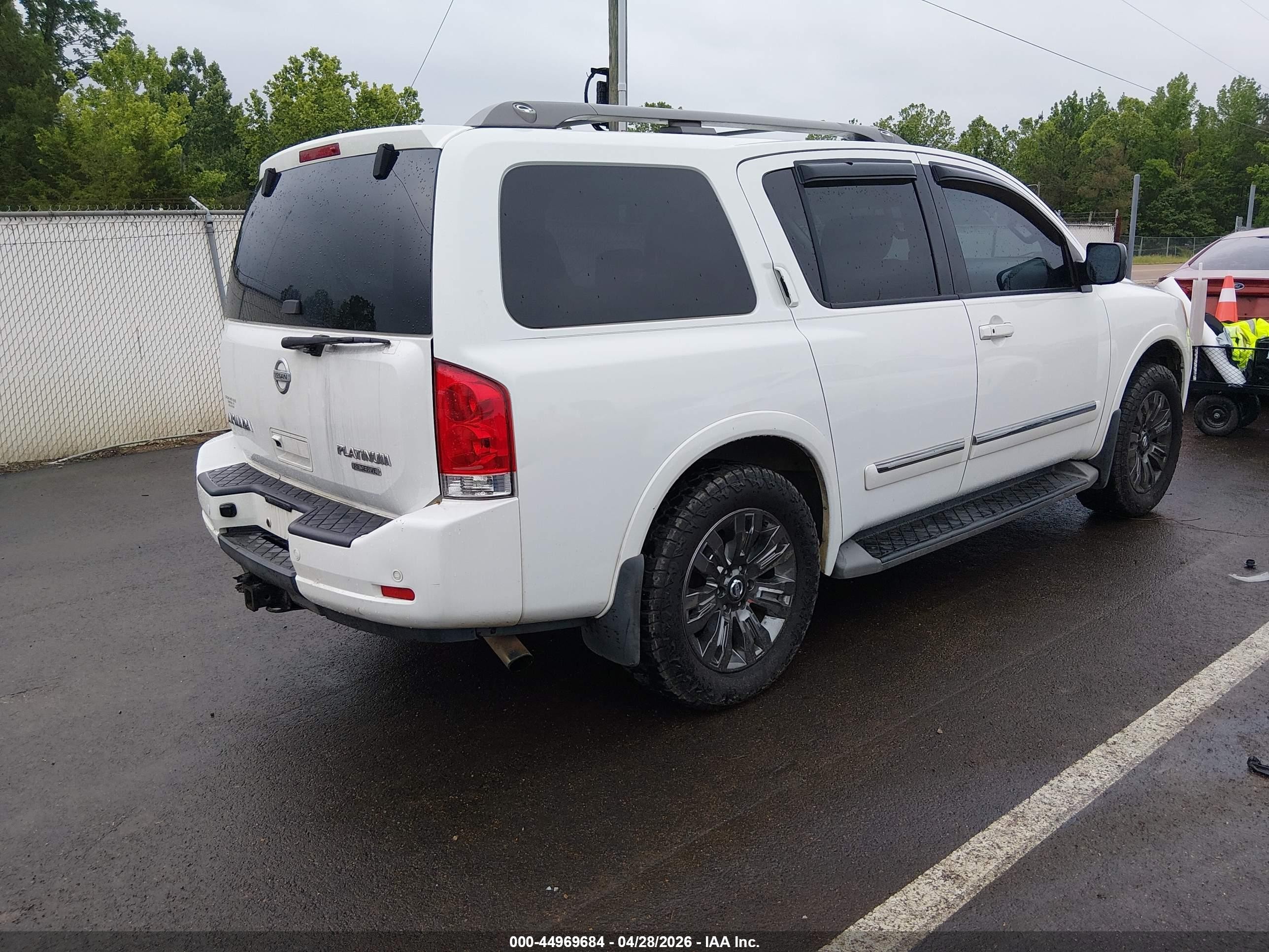 2015 Nissan Armada Platinum Белый vin: 5N1AA0NC2FN617606
