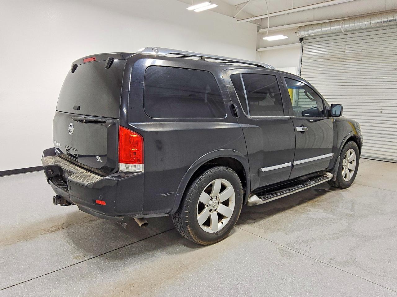 2011 Nissan Armada Sv Черный vin: 5N1AA0NC4BN603801