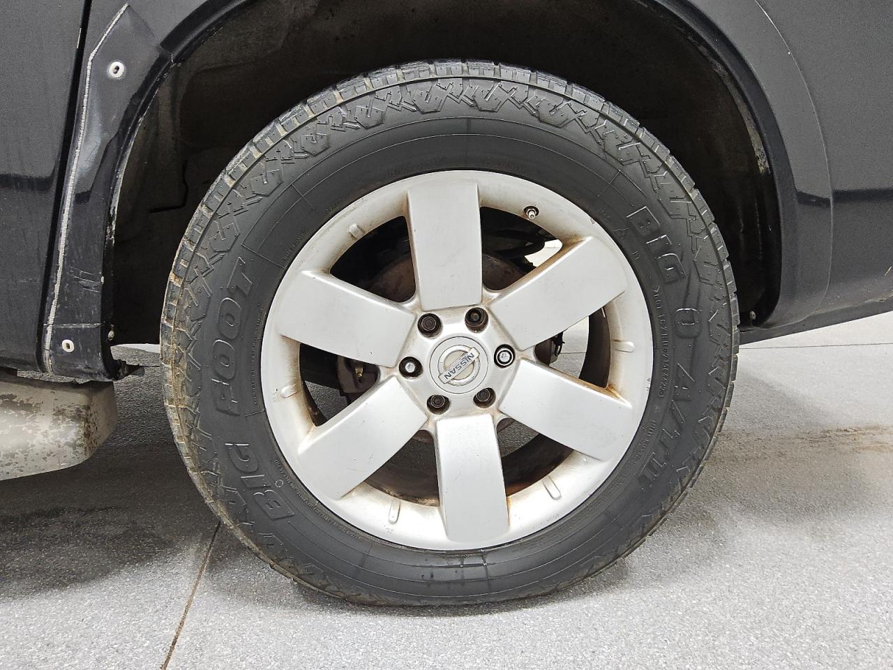 2011 Nissan Armada Sv Черный vin: 5N1AA0NC4BN603801 Damage: Left Rear Wheel, Curb Rash, 1/2 To 1 Inch