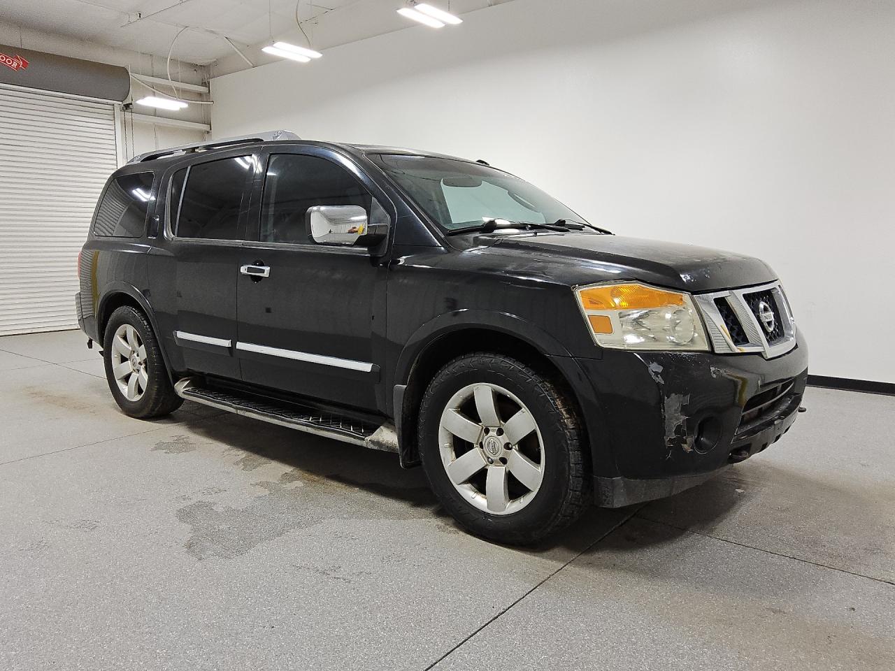 2011 Nissan Armada Sv Черный vin: 5N1AA0NC4BN603801 Damage: Right Front Fender, Previous Repair, Substandard Repair