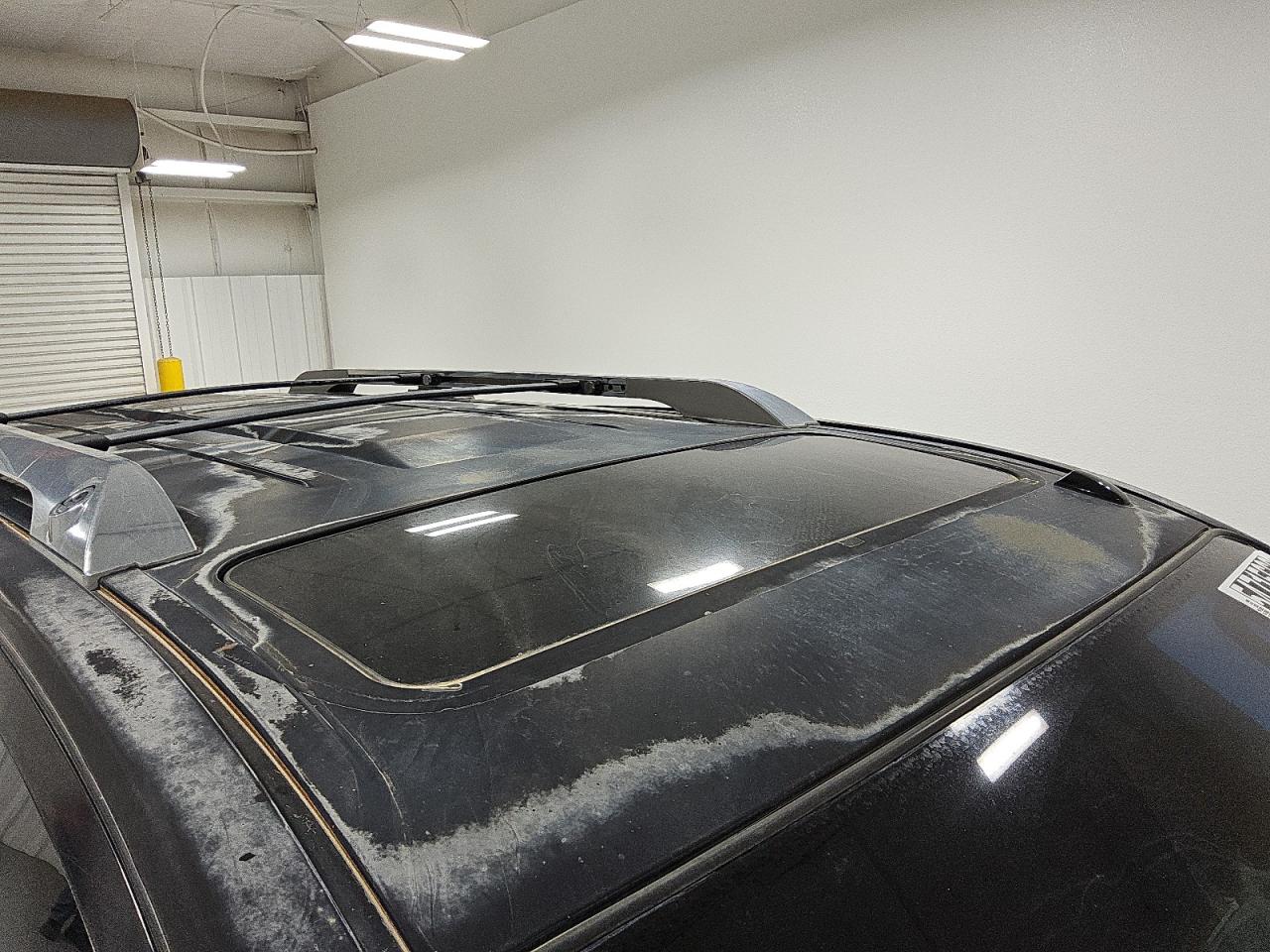 2011 Nissan Armada Sv Черный vin: 5N1AA0NC4BN603801 Damage: Roof, Peeling, > 12 Inches