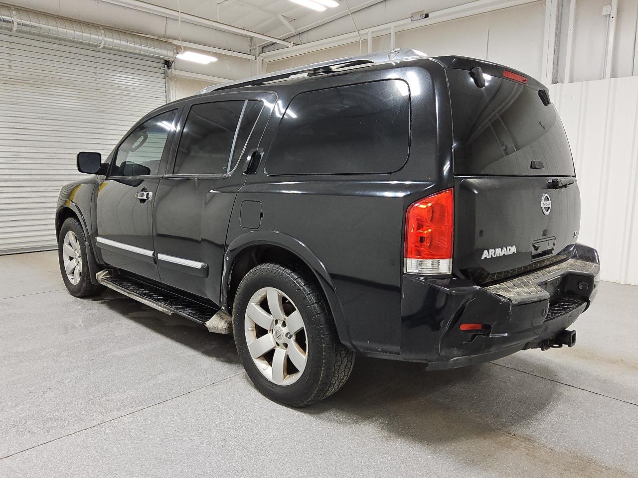 2011 Nissan Armada Sv Черный vin: 5N1AA0NC4BN603801 Damage: Left Qtr Panel, Heavy Scratch, 1/2 To 1 Inch
