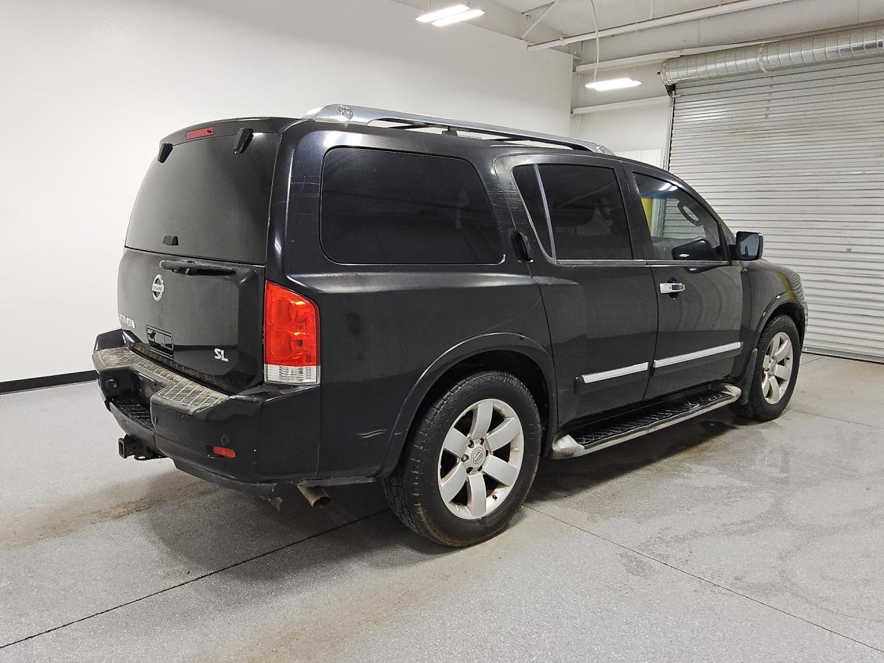 2011 Nissan Armada Sv Черный vin: 5N1AA0NC4BN603801 Damage: Right Qtr Panel, Heavy Scratch, > 12 Inches