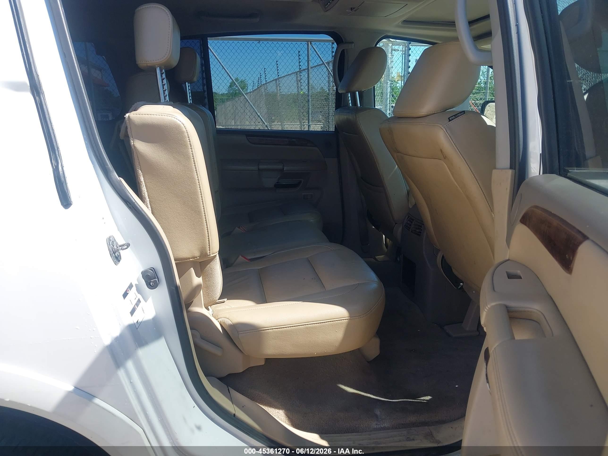 2011 Nissan Armada Platinum White vin: 5N1AA0NC4BN618038