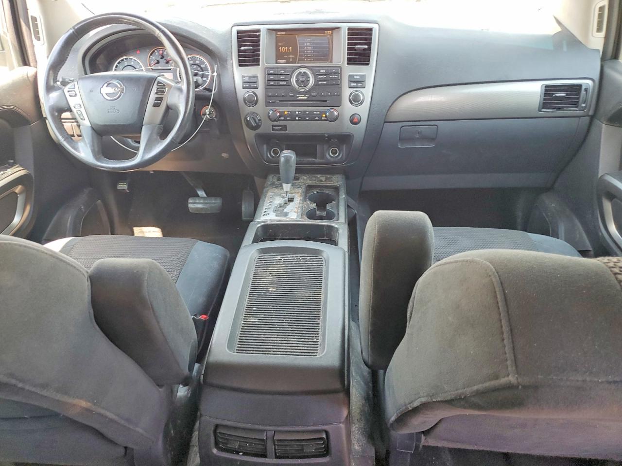 2015 Nissan Armada Sv Burgundy vin: 5N1AA0NC5FN617048