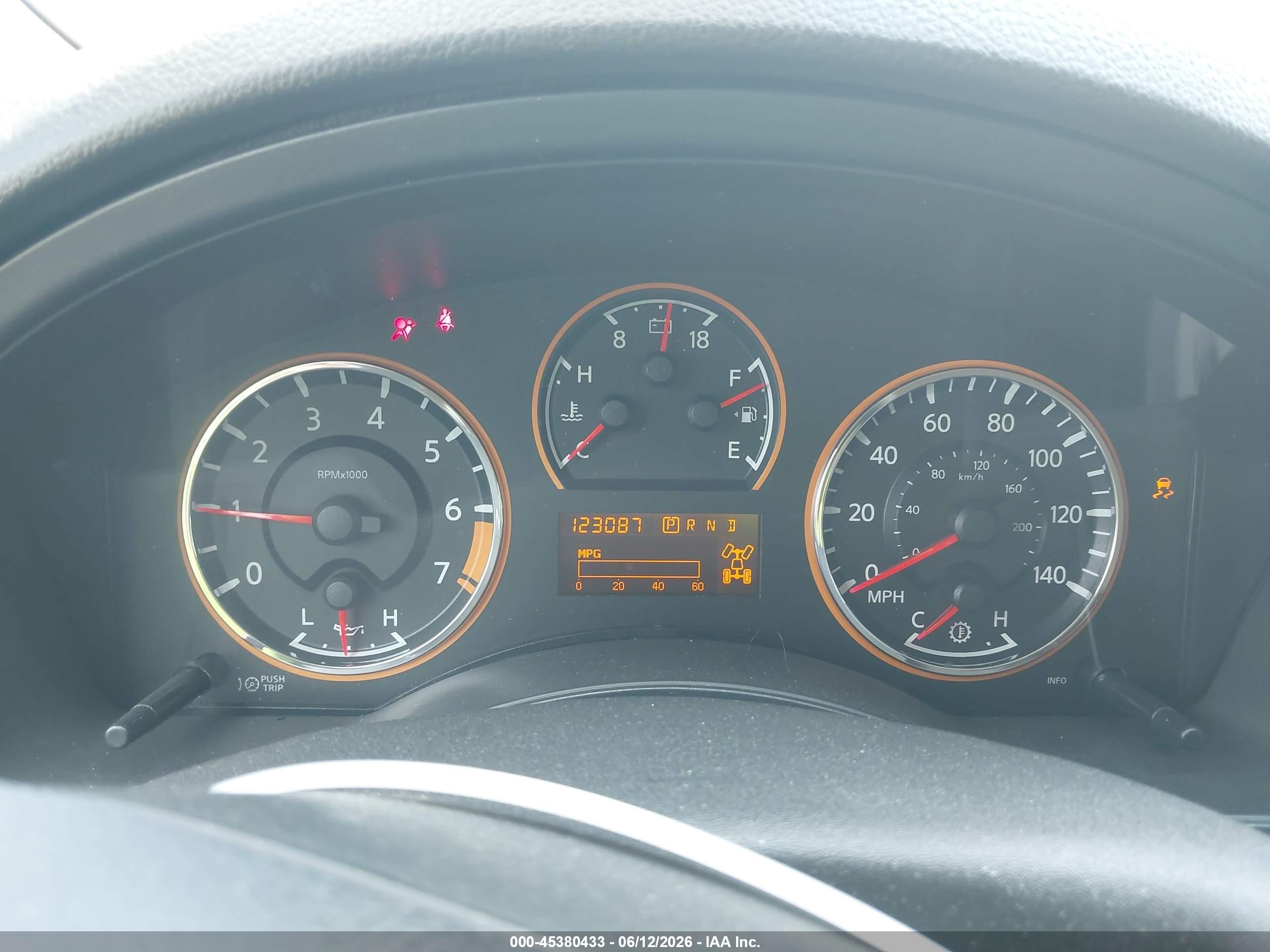 2015 Nissan Armada Platinum White vin: 5N1AA0NC5FN622346