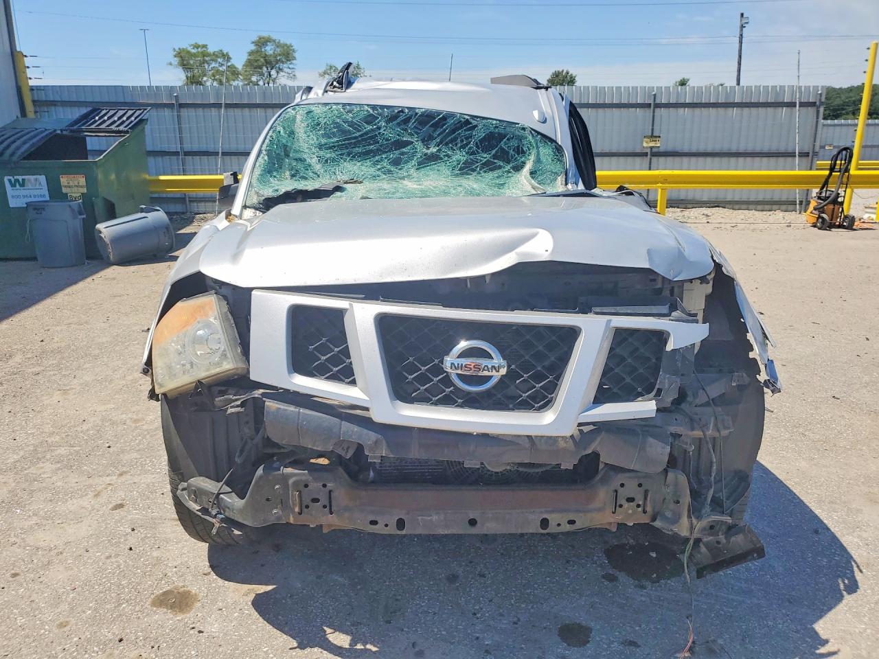 2013 Nissan Armada Sv Silver vin: 5N1AA0NC6DN608369