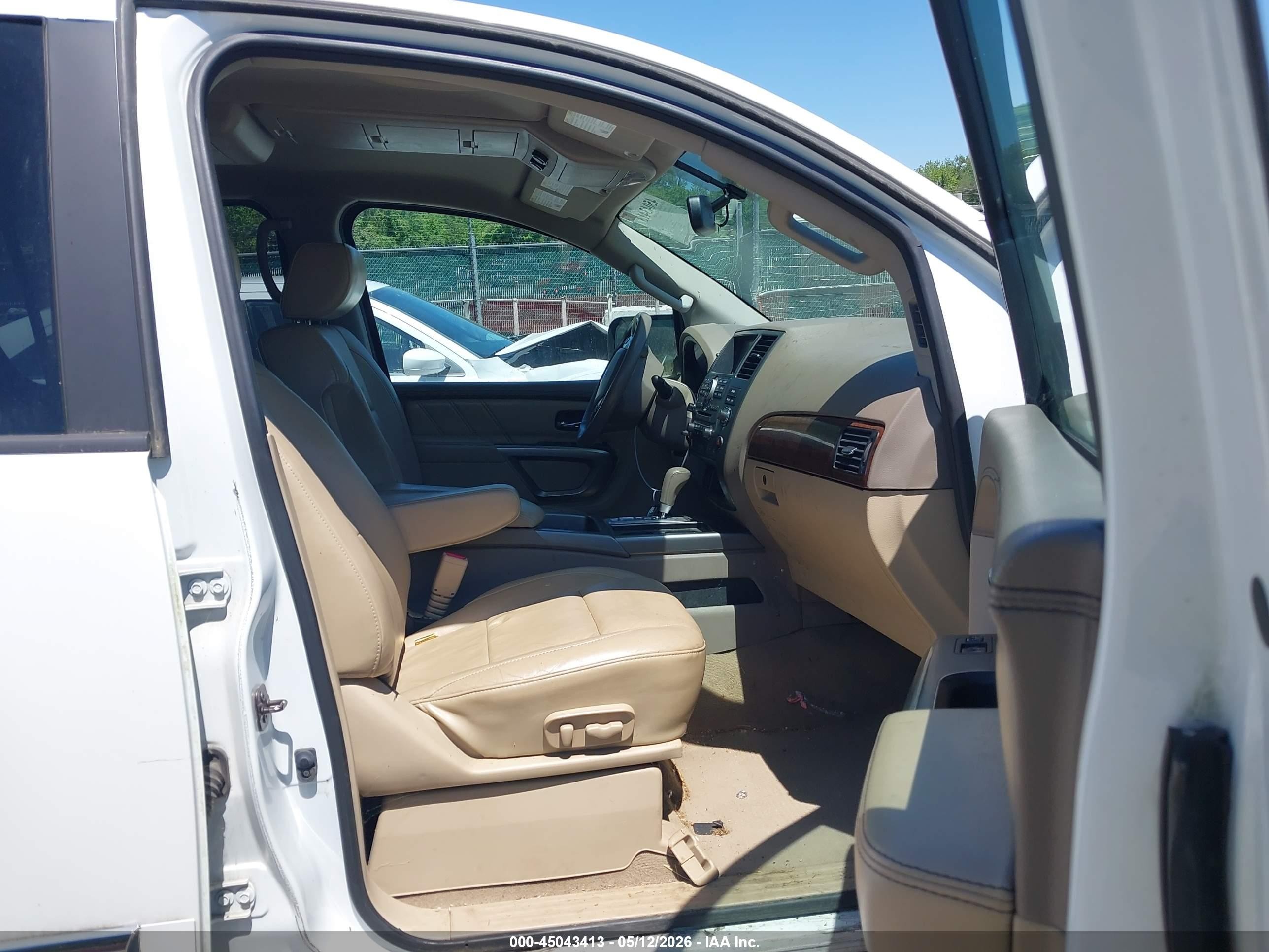 2015 Nissan Armada Platinum White vin: 5N1AA0NC6FN620363
