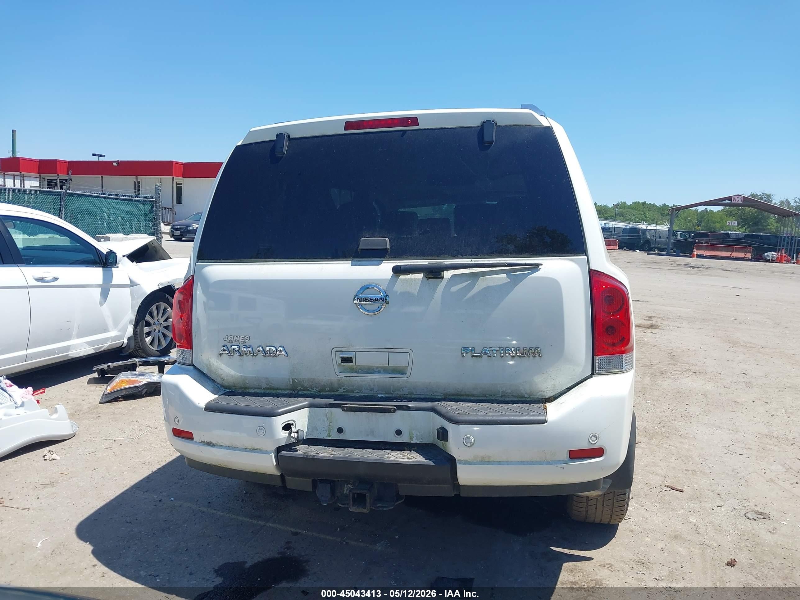 2015 Nissan Armada Platinum White vin: 5N1AA0NC6FN620363