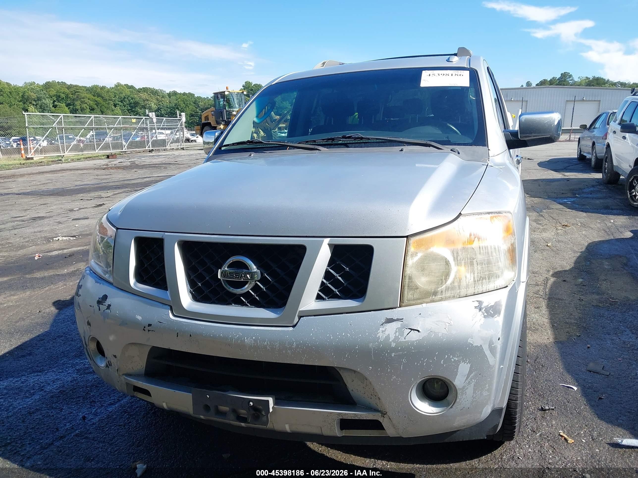 2011 Nissan Armada Sv Silver vin: 5N1AA0NC8BN611402