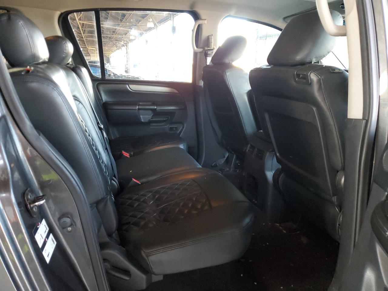 2011 Nissan Armada Sv Charcoal vin: 5N1AA0NCXBN619906