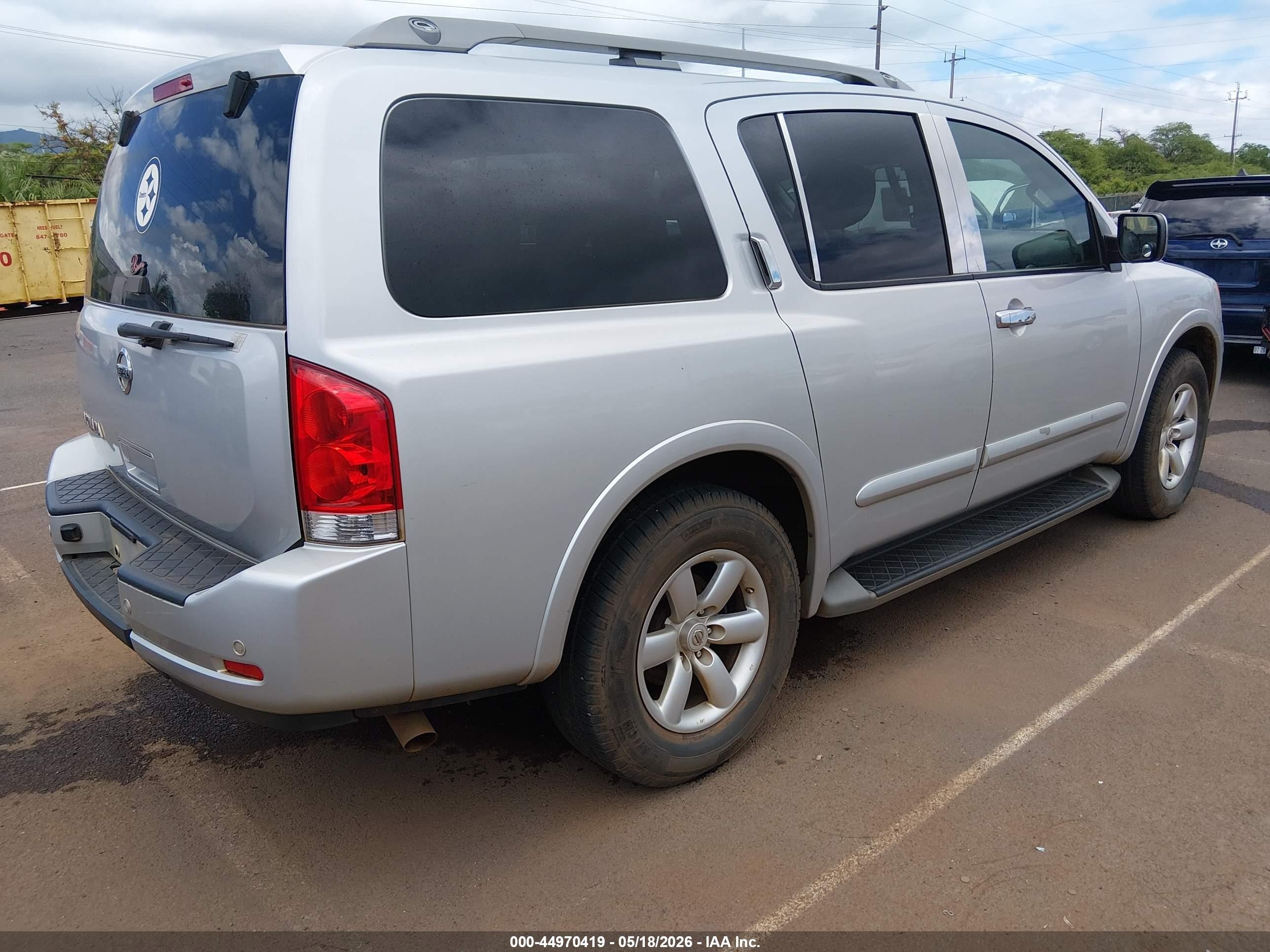 2015 Nissan Armada Sv Серебряный vin: 5N1AA0ND0FN616625