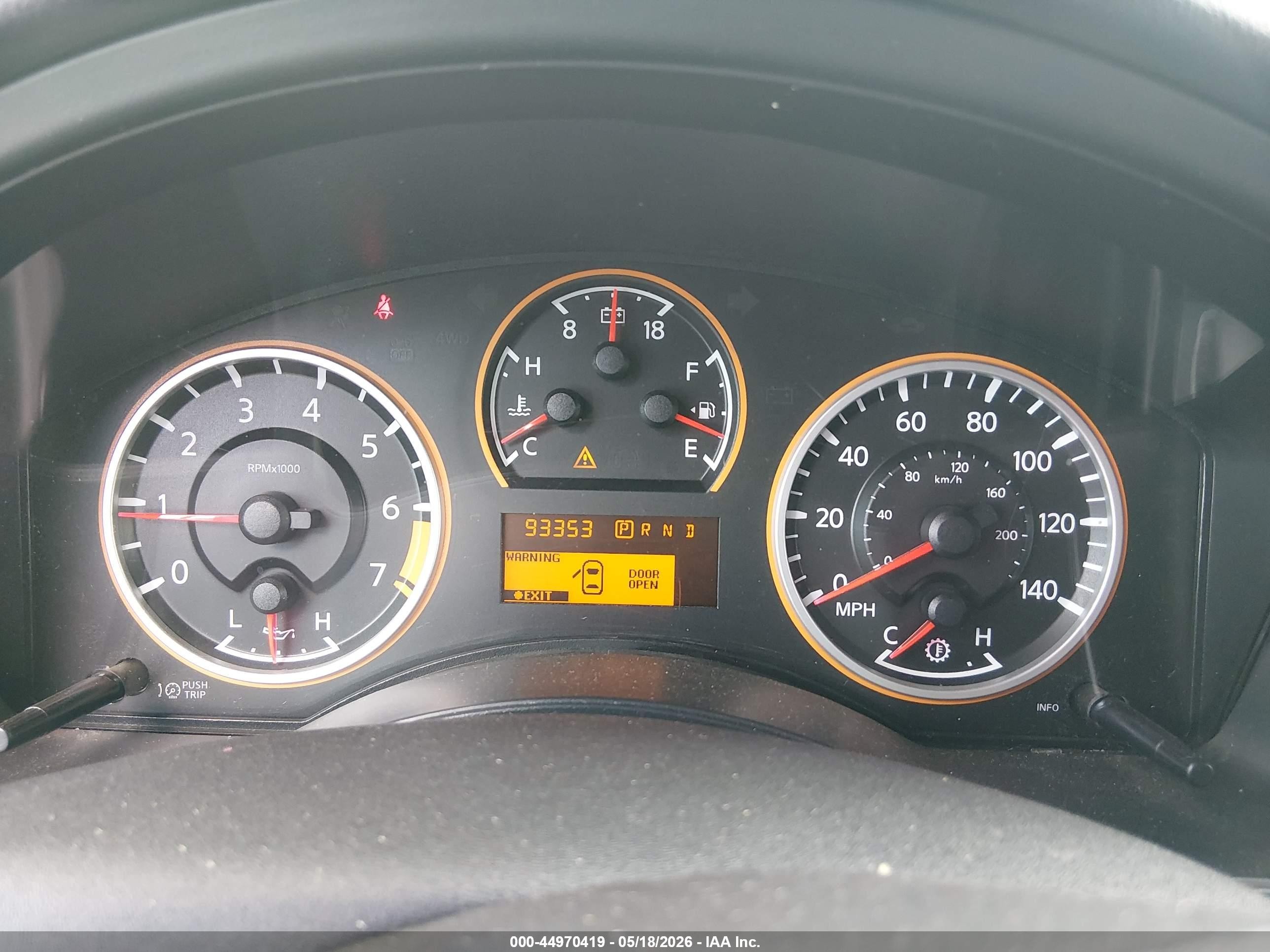 2015 Nissan Armada Sv Серебряный vin: 5N1AA0ND0FN616625