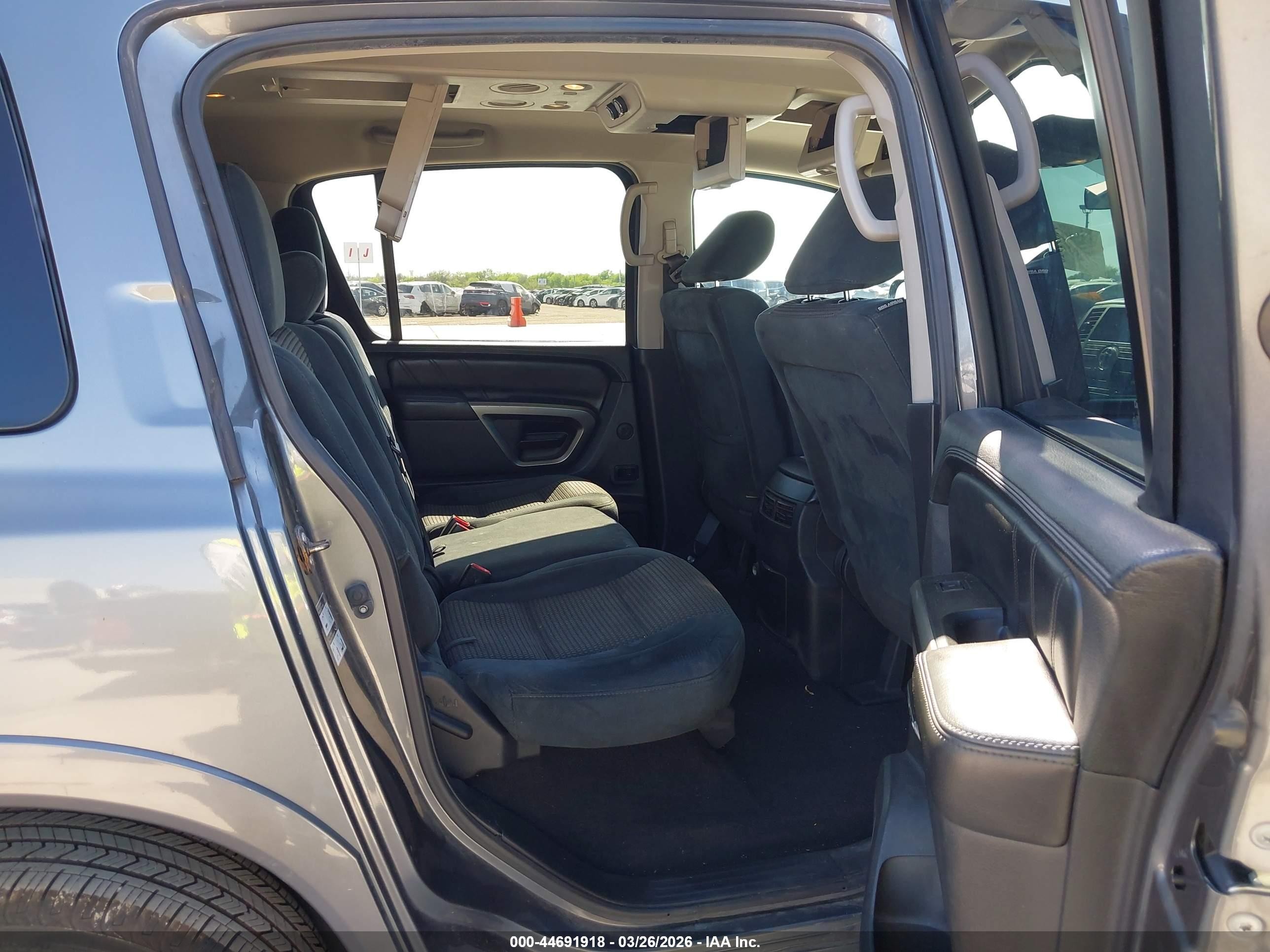 2015 Nissan Armada Sv Серый vin: 5N1AA0ND1FN623292