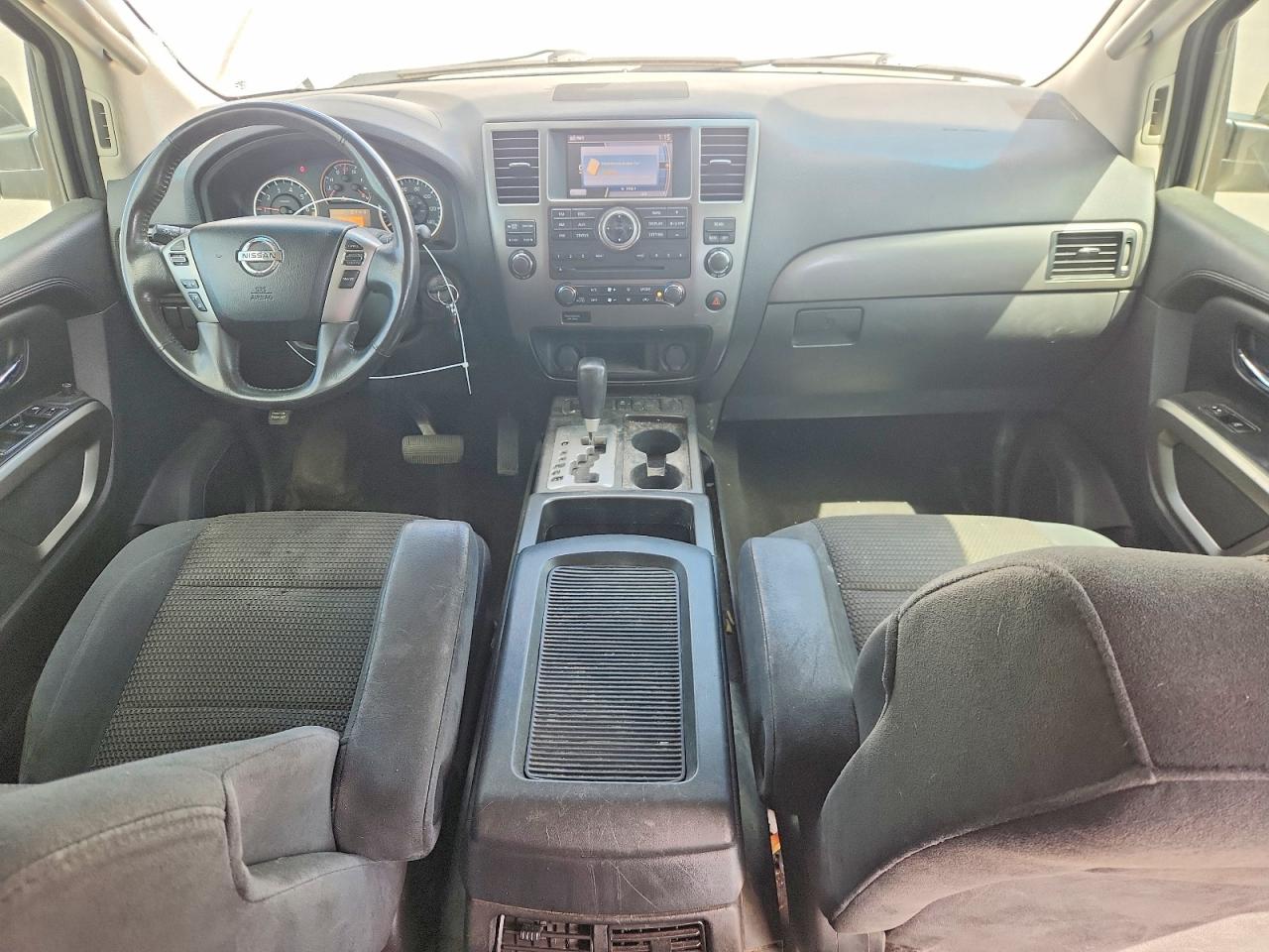 2015 Nissan Armada Sv Silver vin: 5N1AA0ND5FN609962