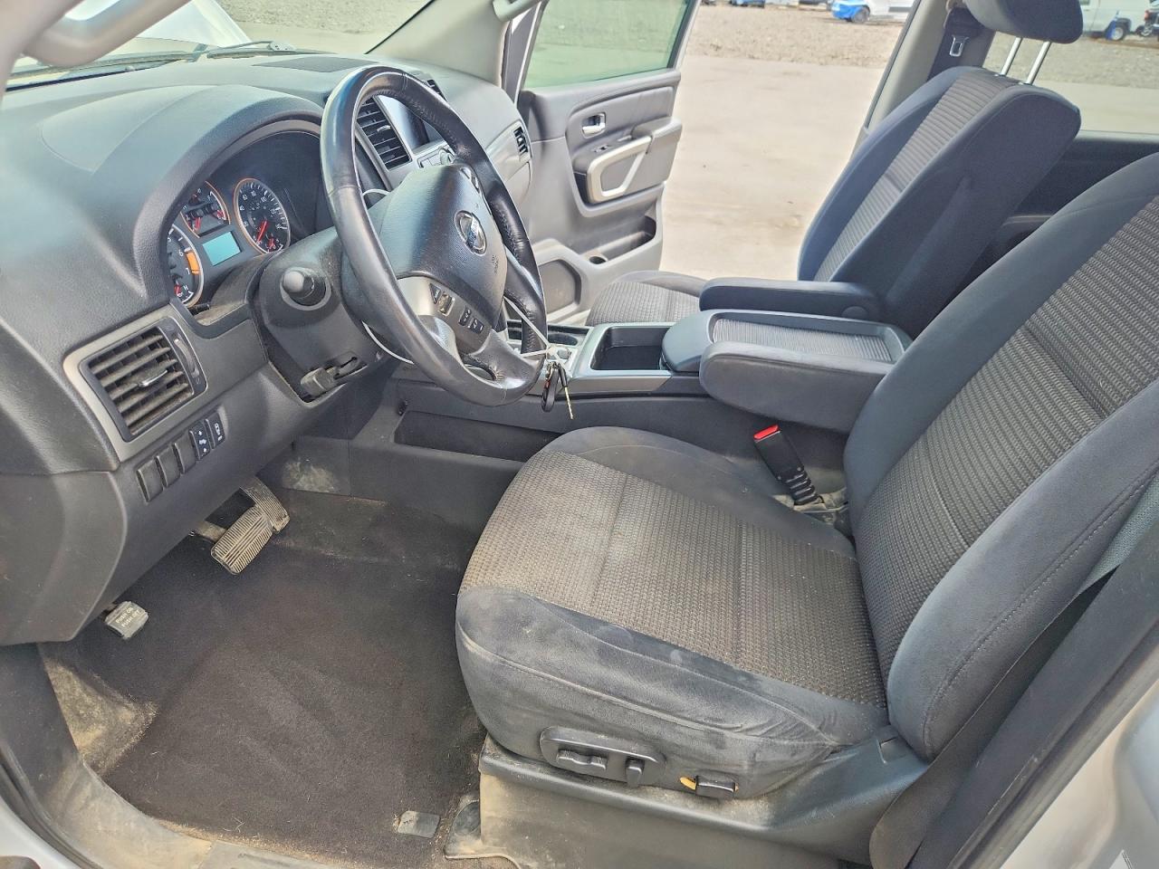 2015 Nissan Armada Sv Silver vin: 5N1AA0ND5FN609962