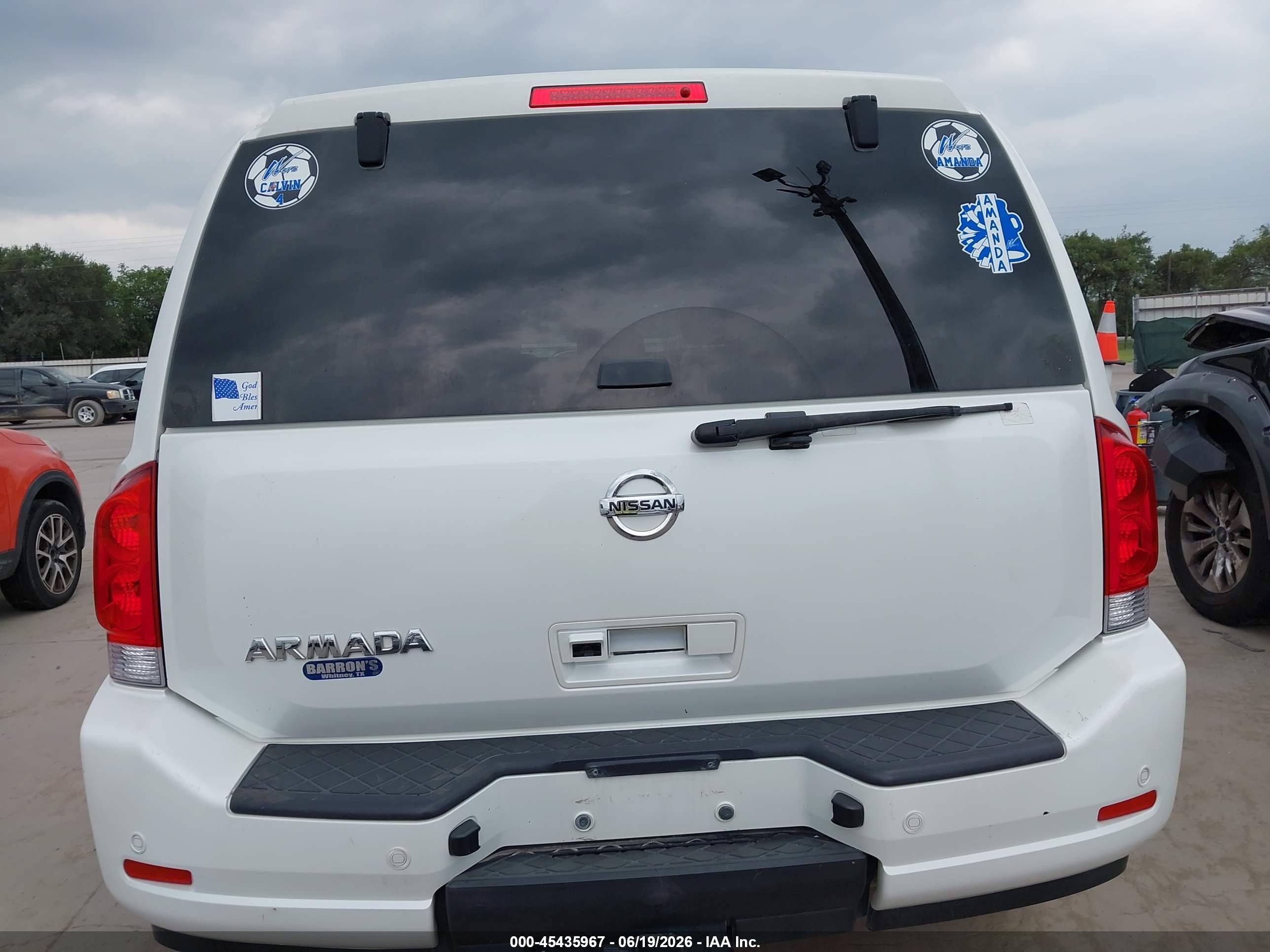 2015 Nissan Armada Sv White vin: 5N1AA0ND6FN604477
