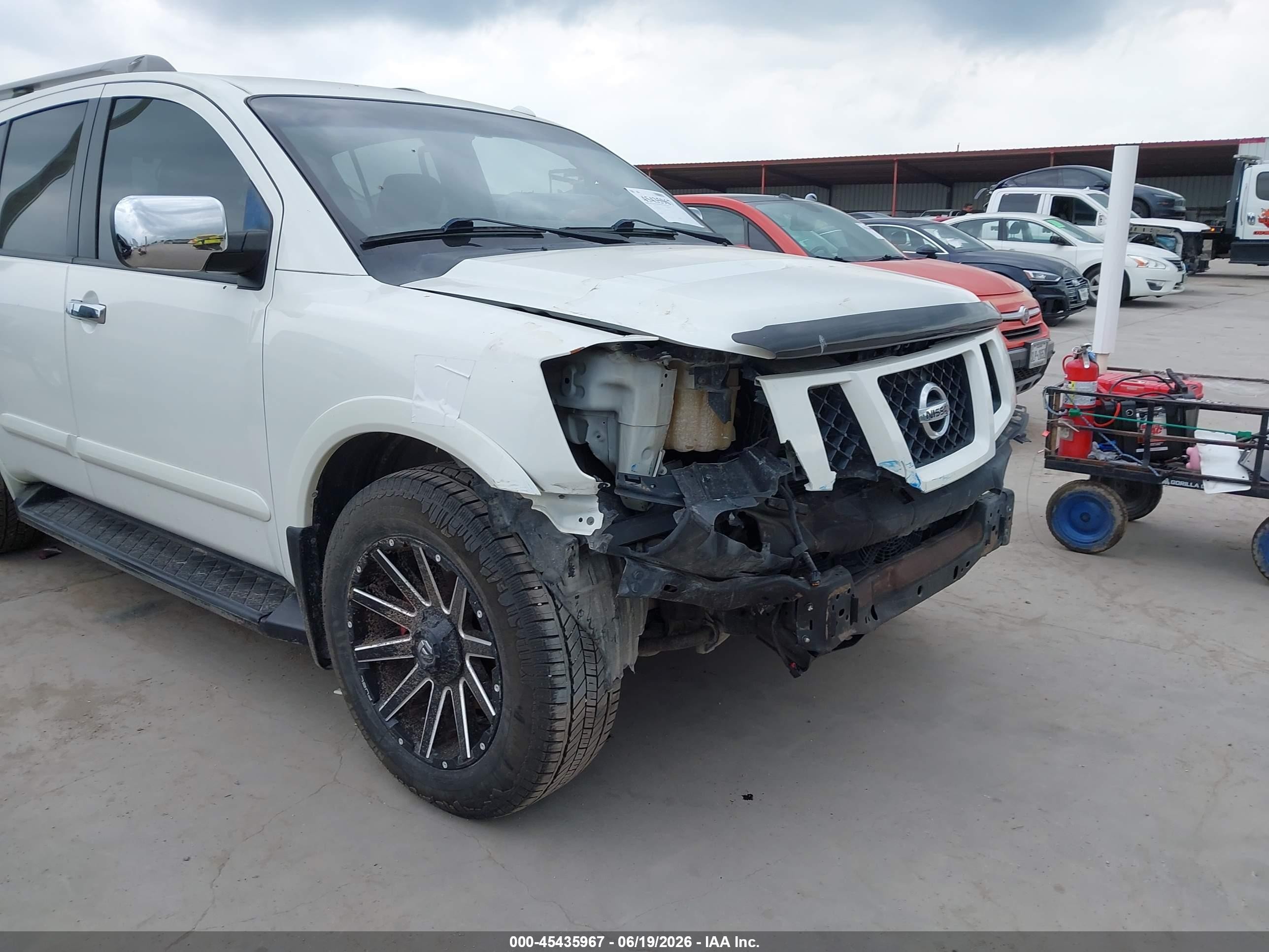 2015 Nissan Armada Sv White vin: 5N1AA0ND6FN604477