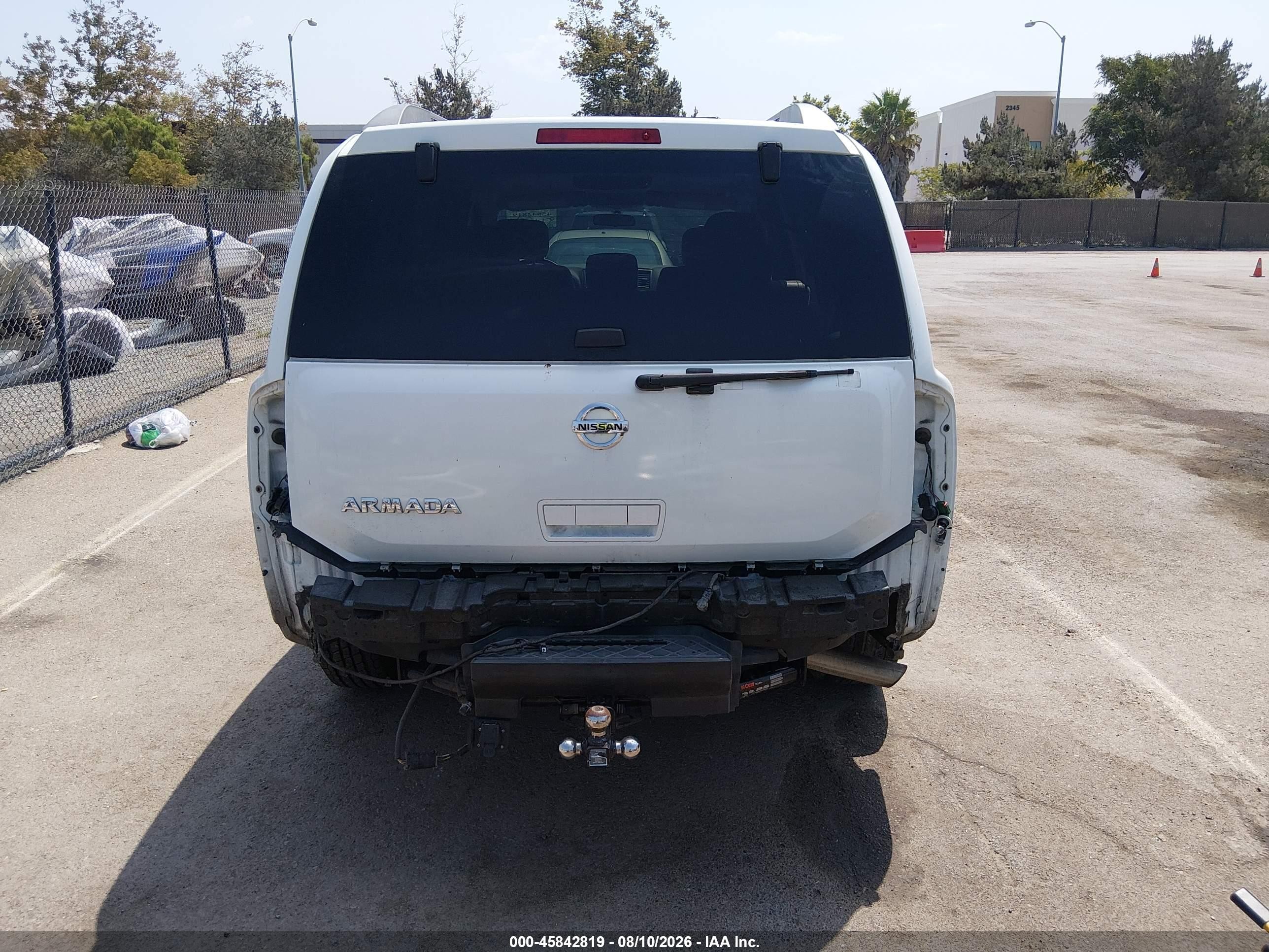2013 Nissan Armada Sv White vin: 5N1AA0ND7DN602184