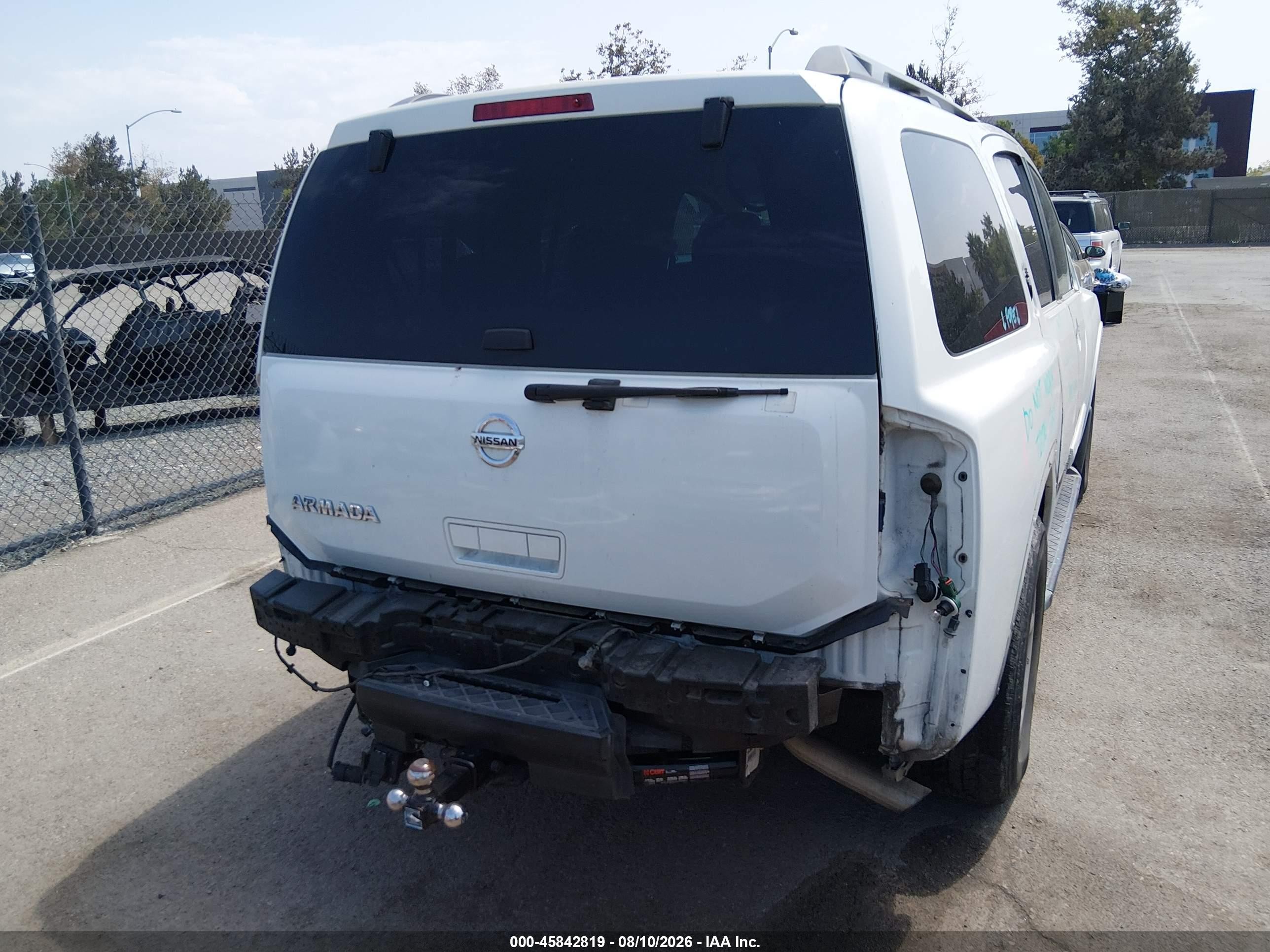 2013 Nissan Armada Sv White vin: 5N1AA0ND7DN602184