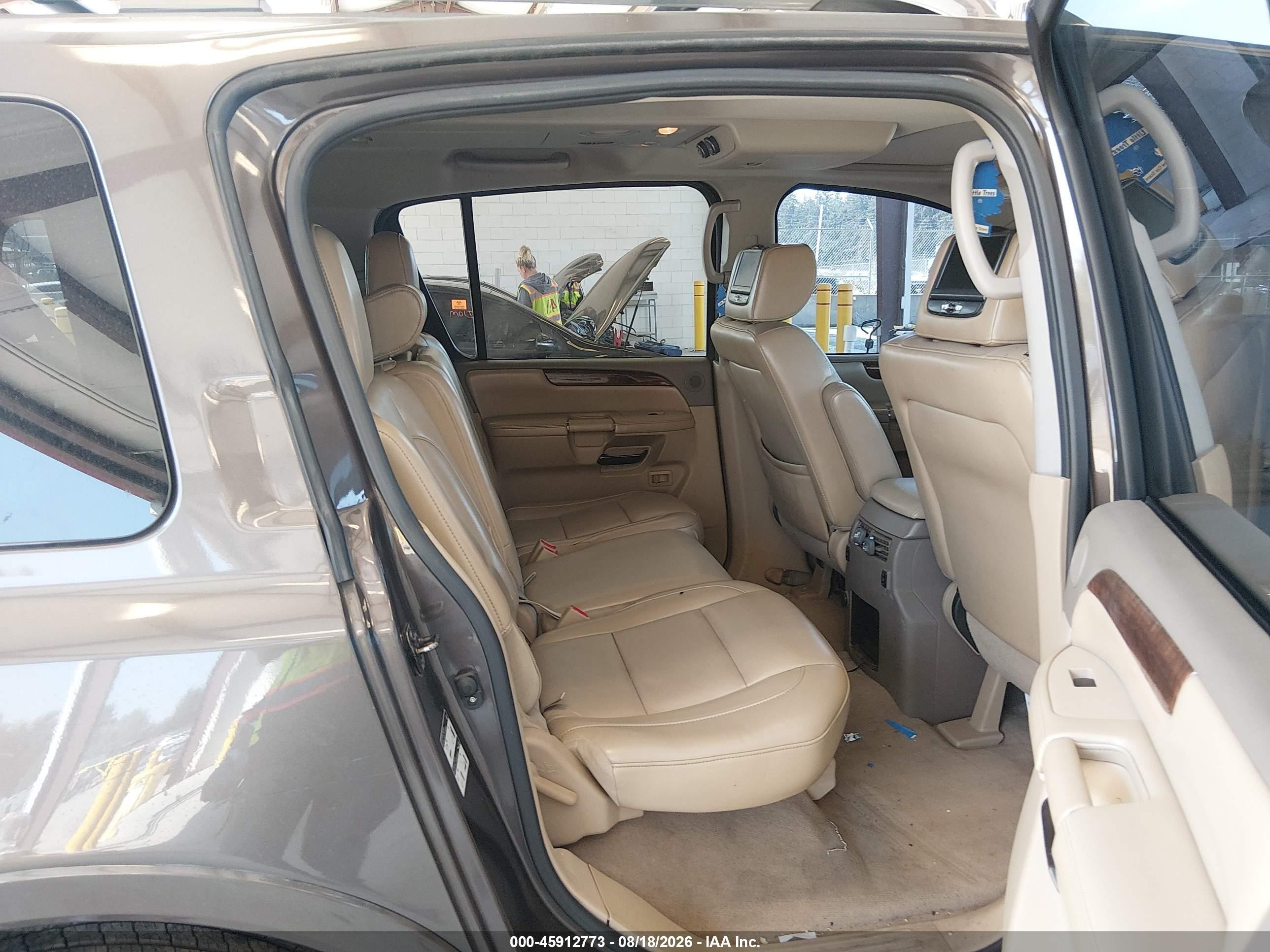 2014 Nissan Armada Platinum Коричневый vin: 5N1AA0ND7EN601232