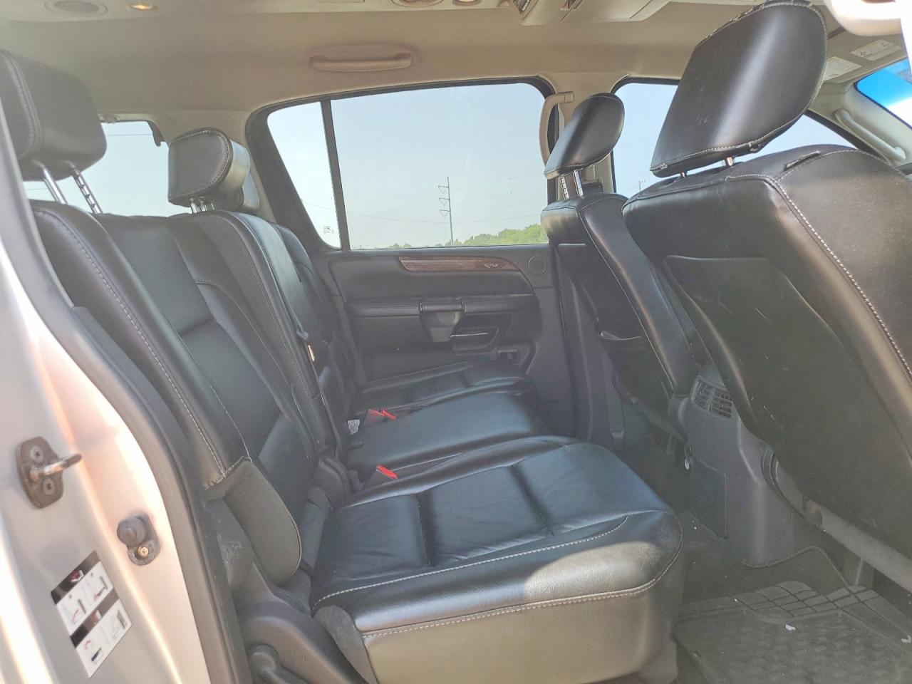 2010 Nissan Armada Se White vin: 5N1AA0ND9AN602277