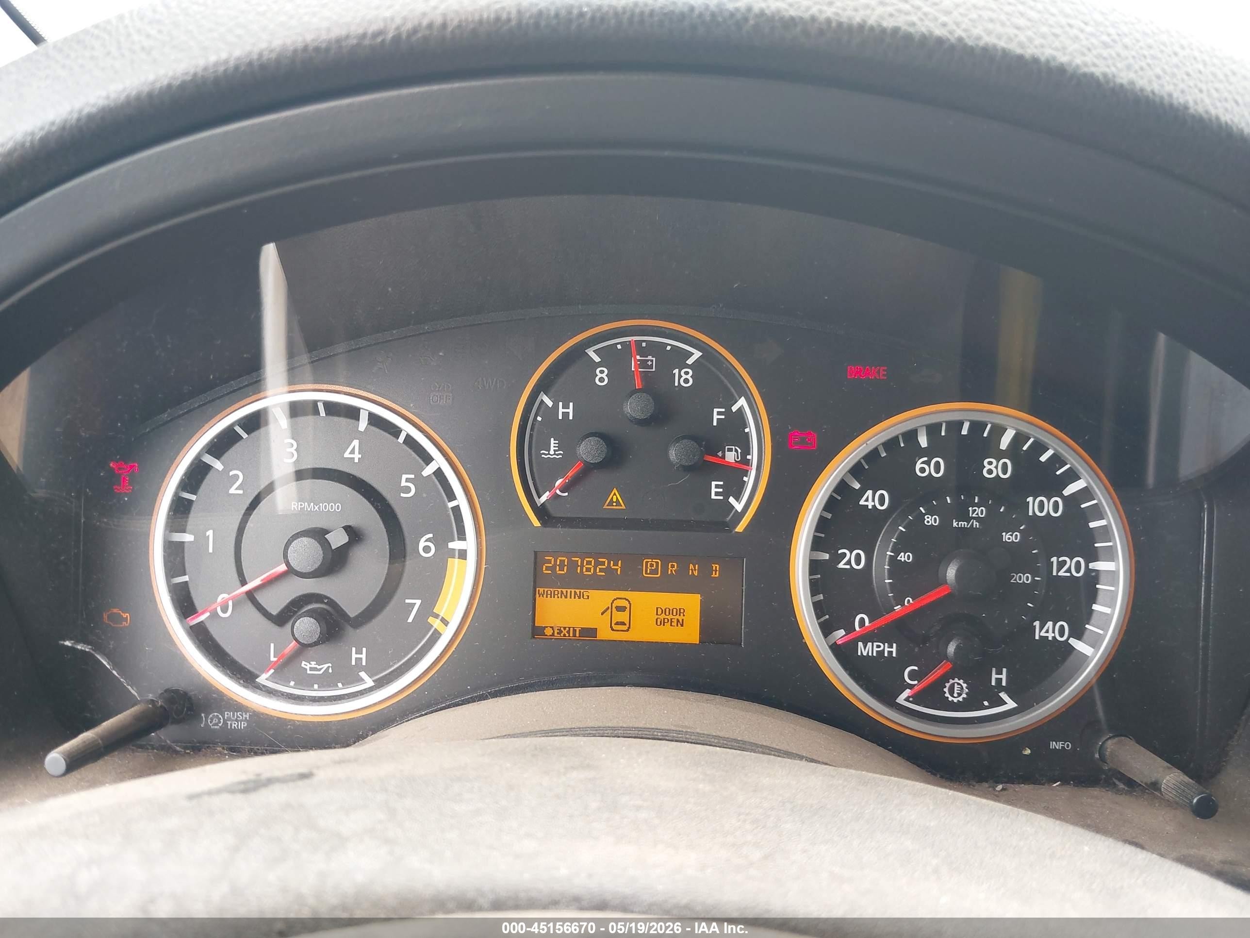 2015 Nissan Armada Platinum/sl/sv Silver vin: 5N1AA0ND9FN607180
