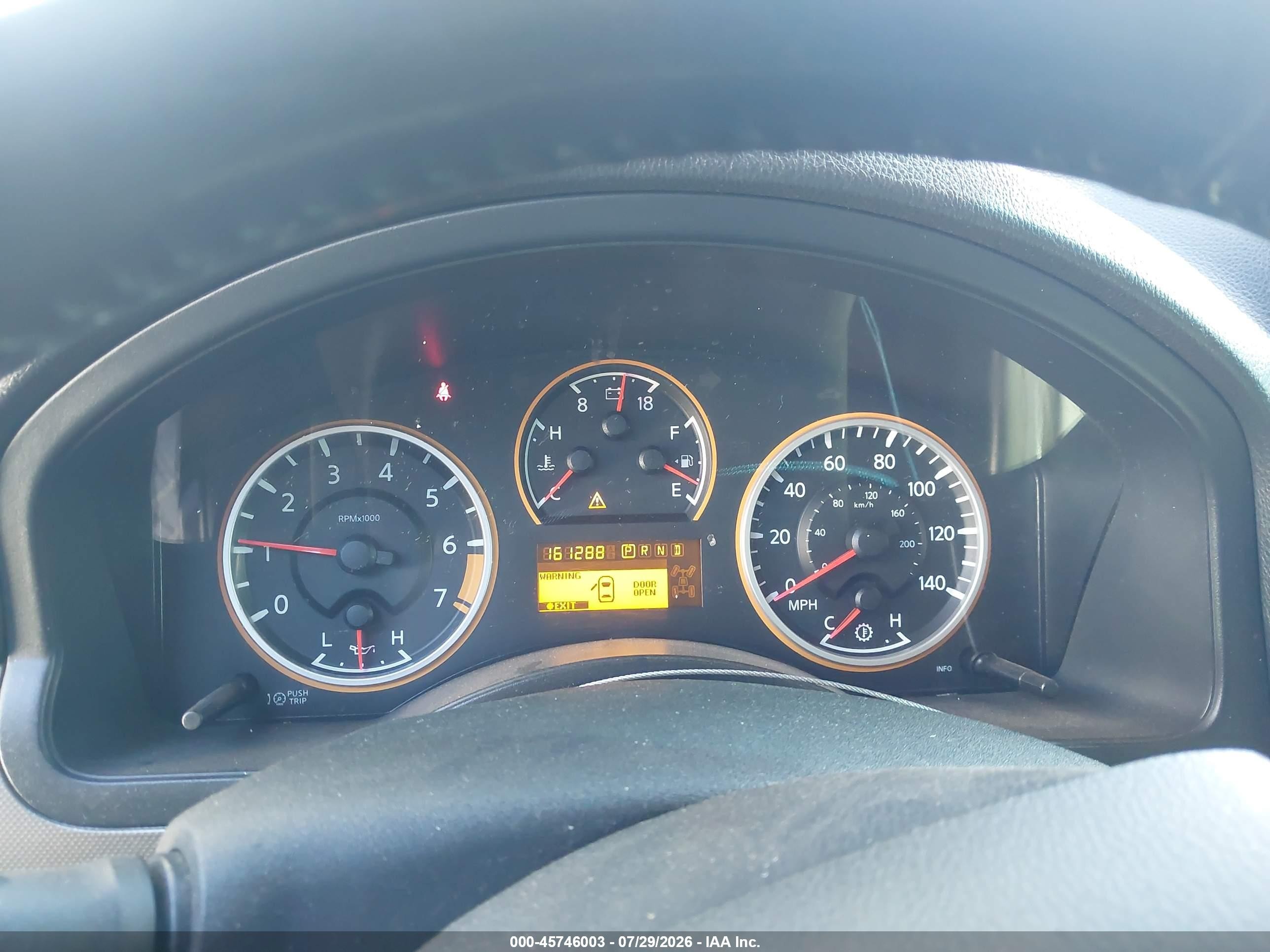 2013 Nissan Armada Sv Maroon vin: 5N1AA0NDXDN609890