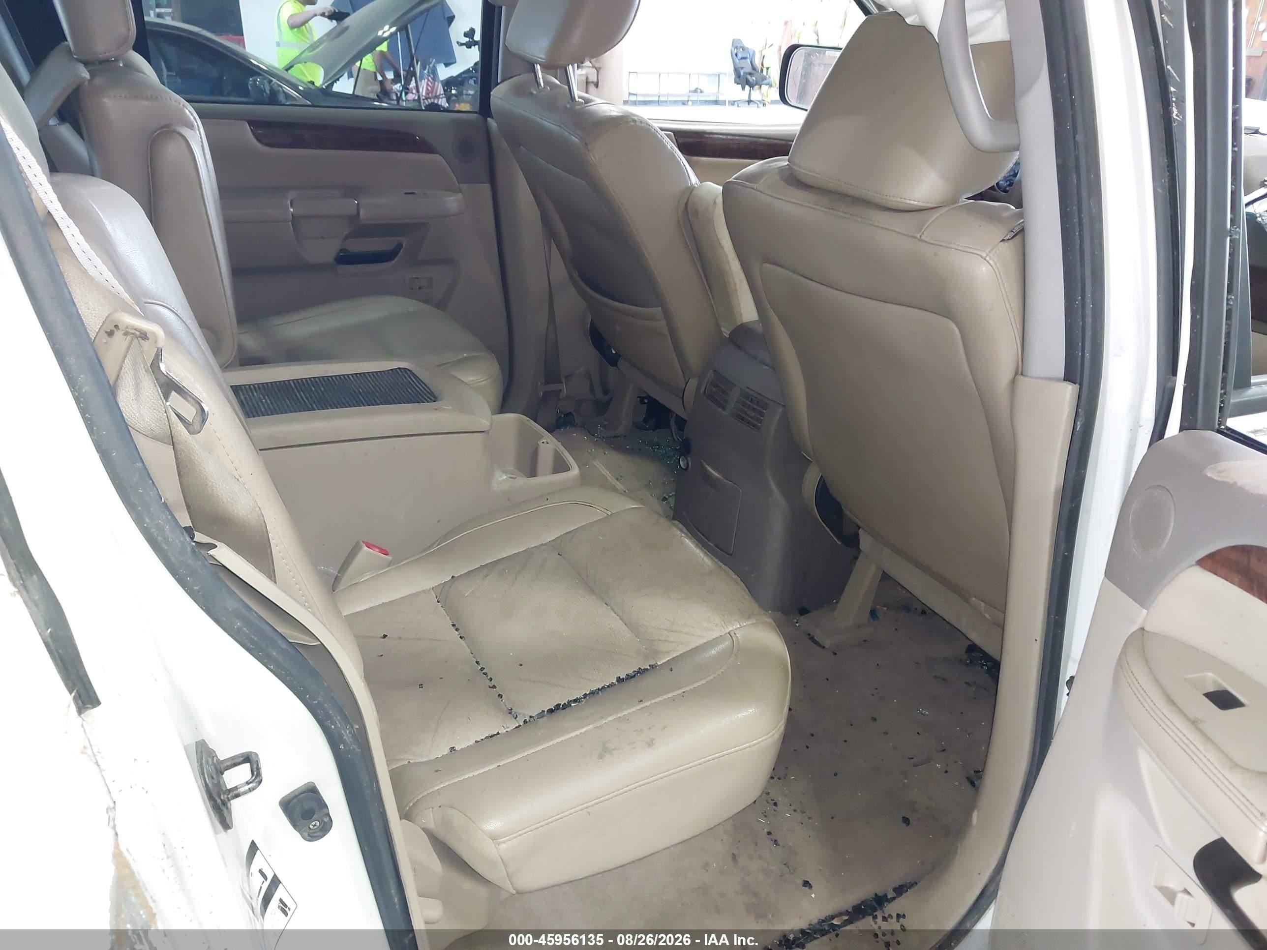 2011 Nissan Armada Platinum White vin: 5N1AA0NE5BN604148