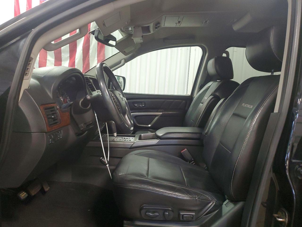 2015 Nissan Armada Platinum Черный vin: 5N1AA0NE5FN621599