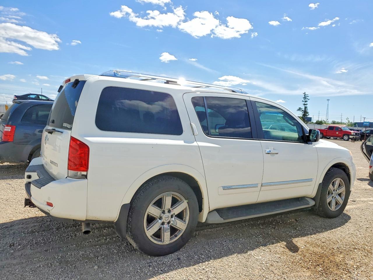 2011 Nissan Armada Platinum Белый vin: 5N1AA0NE6BN612016
