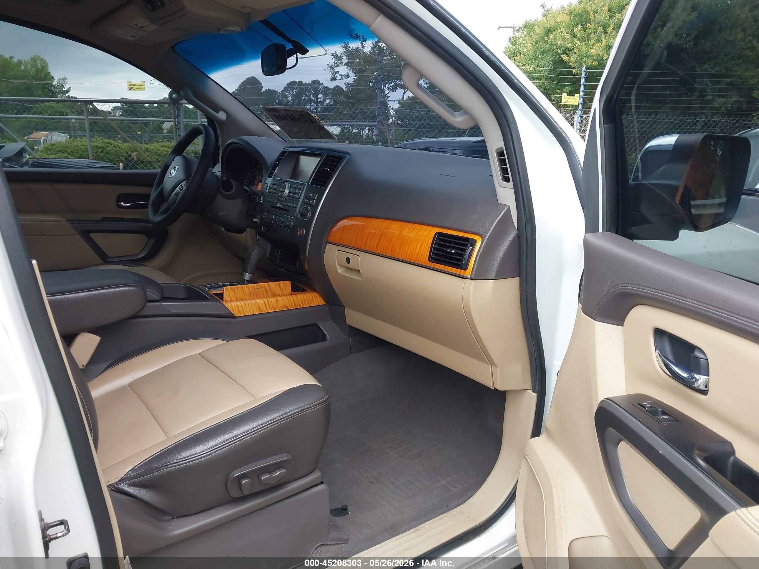 2015 Nissan Armada Platinum/sl/sv White vin: 5N1AA0NE7FN608742