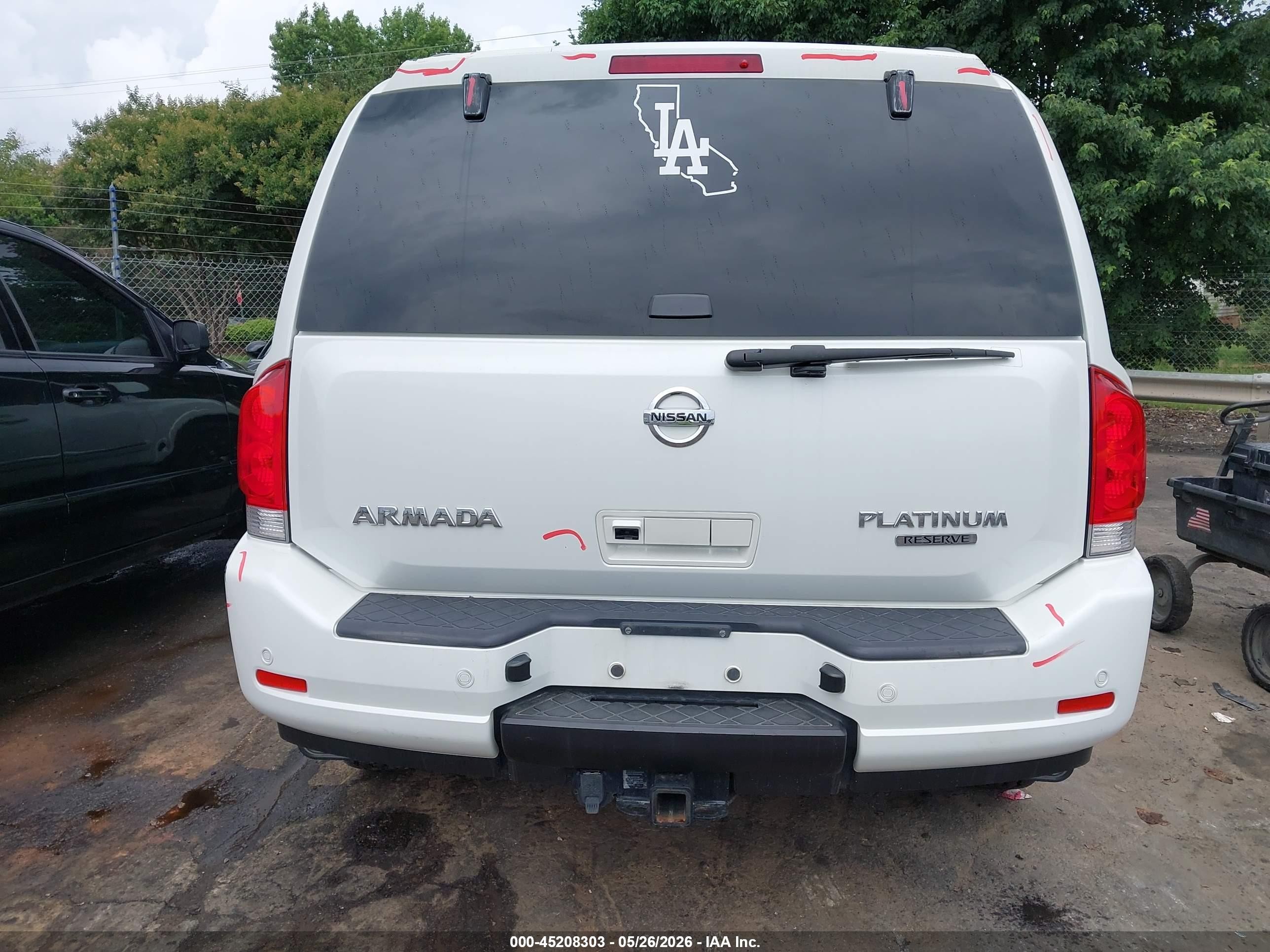 2015 Nissan Armada Platinum/sl/sv White vin: 5N1AA0NE7FN608742