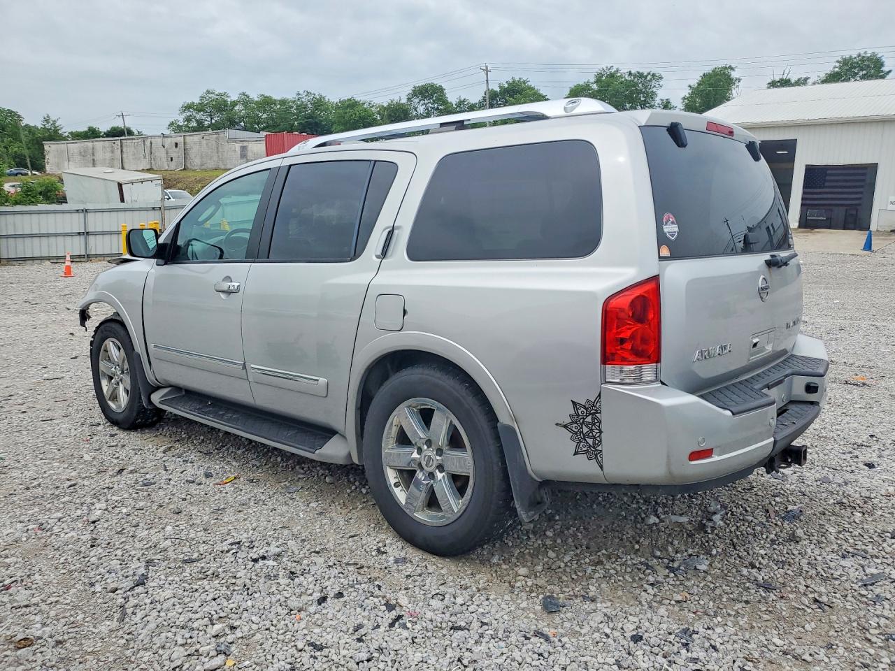 2011 Nissan Armada Platinum Silver vin: 5N1AA0NE8BN613152
