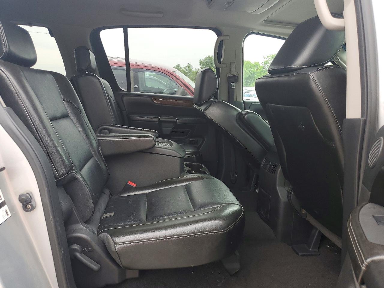 2011 Nissan Armada Platinum Silver vin: 5N1AA0NE8BN613152