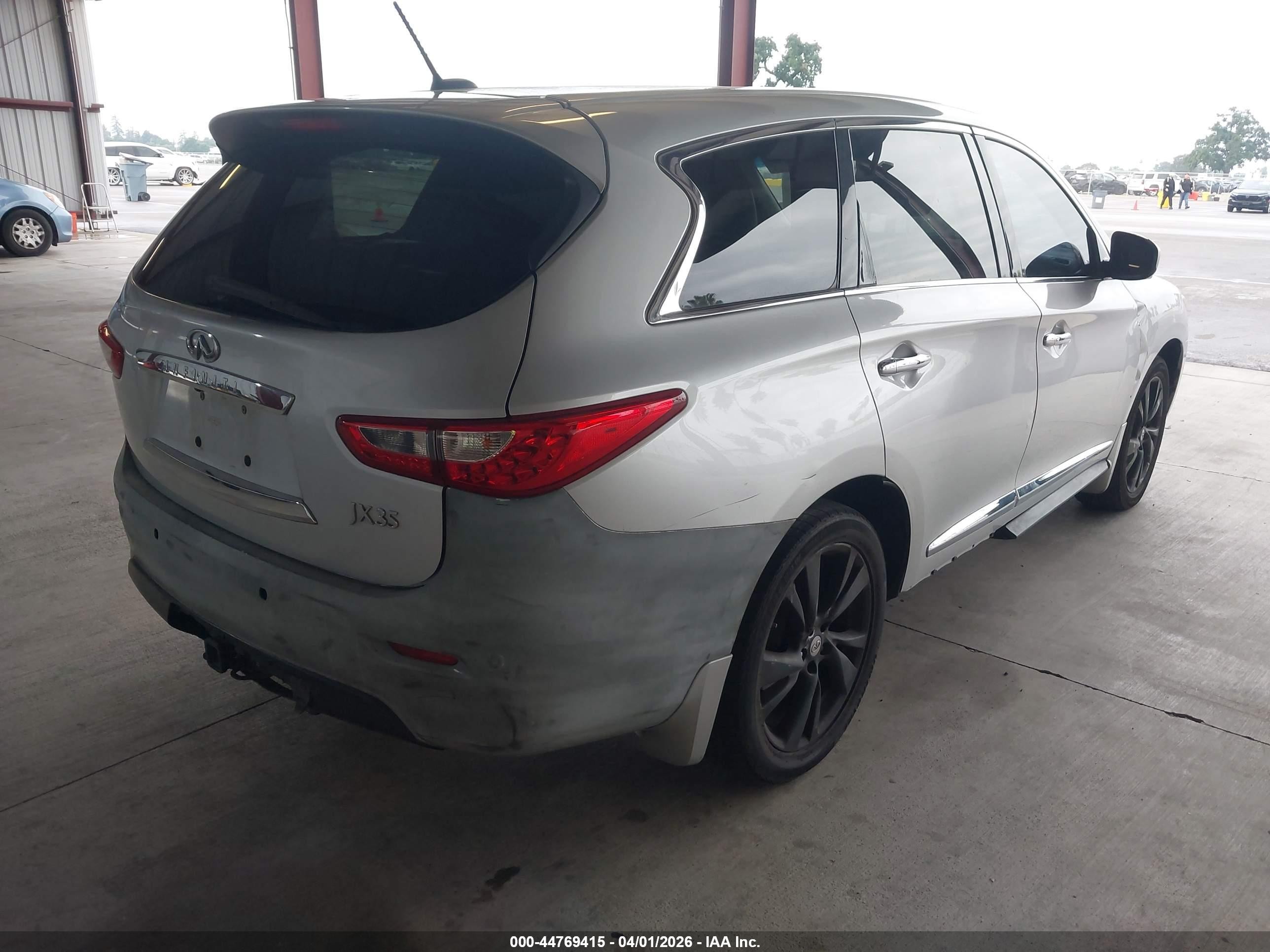 2013 Infiniti Jx35   Серебряный vin: 5N1AL0MM1DC307069