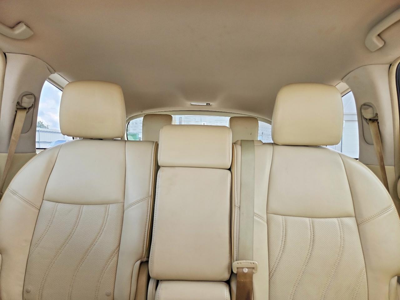 2013 Infiniti Jx35 Base White vin: 5N1AL0MM1DC319772