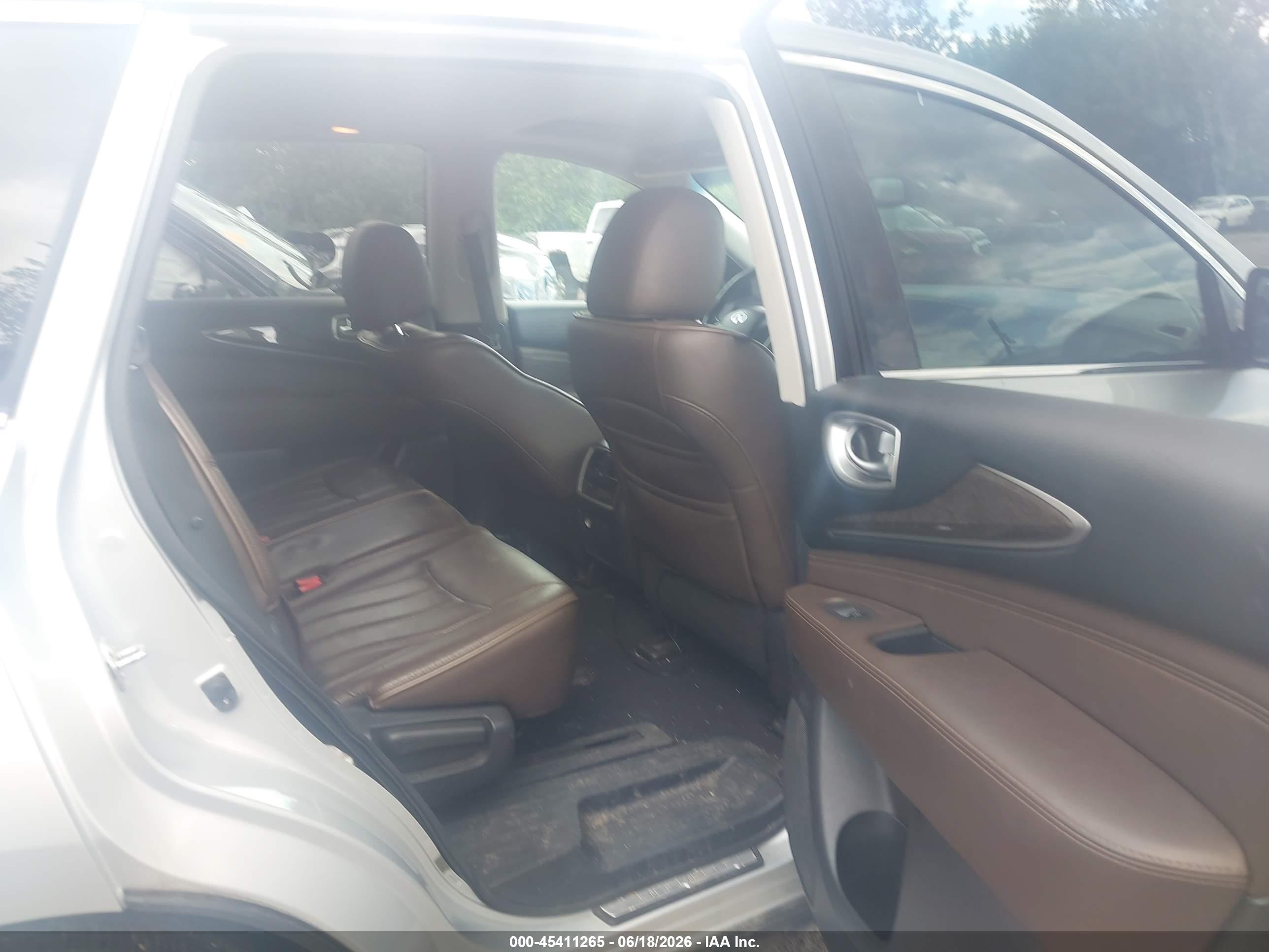 2013 Infiniti Jx35   Silver vin: 5N1AL0MM2DC324043