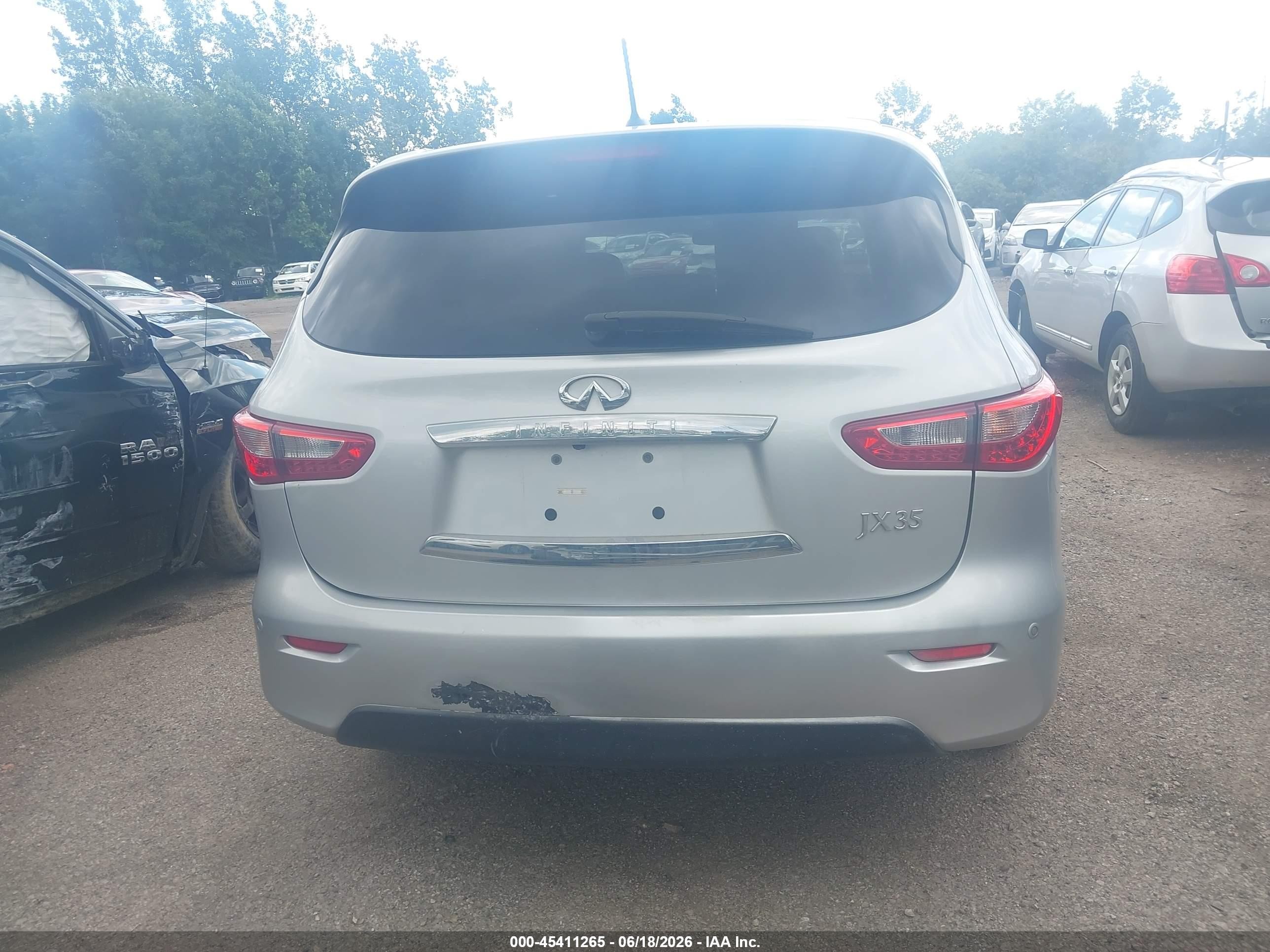 2013 Infiniti Jx35   Silver vin: 5N1AL0MM2DC324043