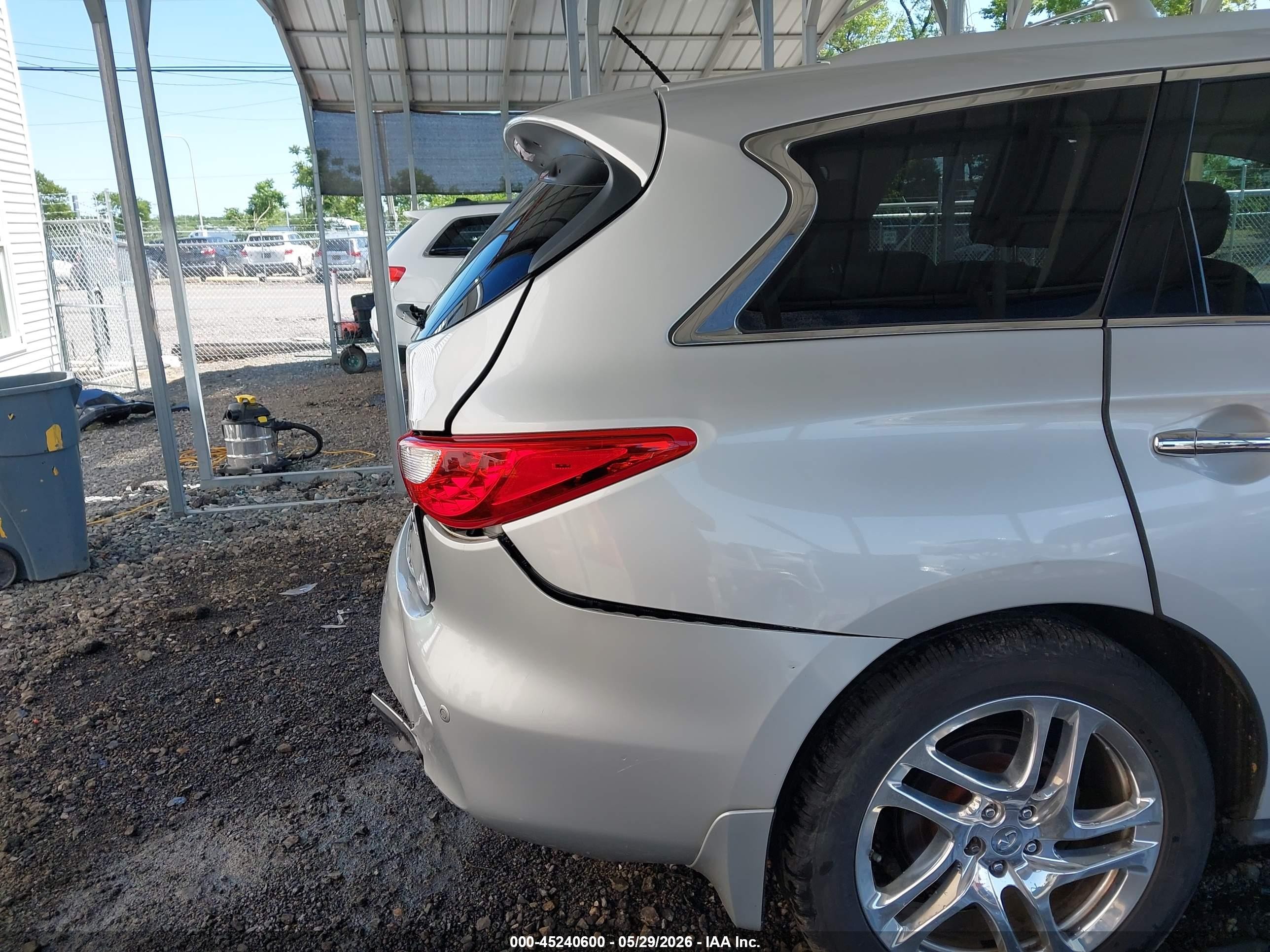 2013 Infiniti Jx35   Silver vin: 5N1AL0MM2DC328352