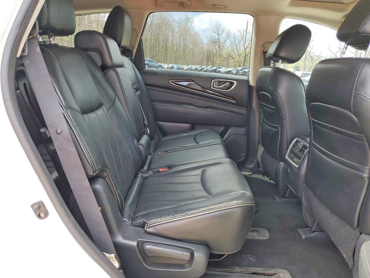 2013 Infiniti Jx35 Base White vin: 5N1AL0MM2DC337455